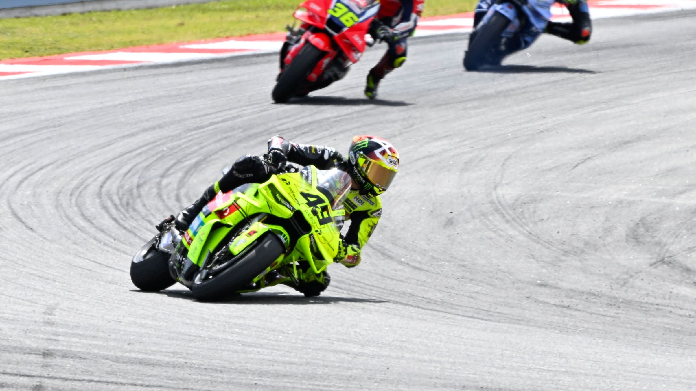 Fabio Di Giannantonio se acerca al liderato de la clasificación de MotoGP 2026 tras ganar en Catalunya