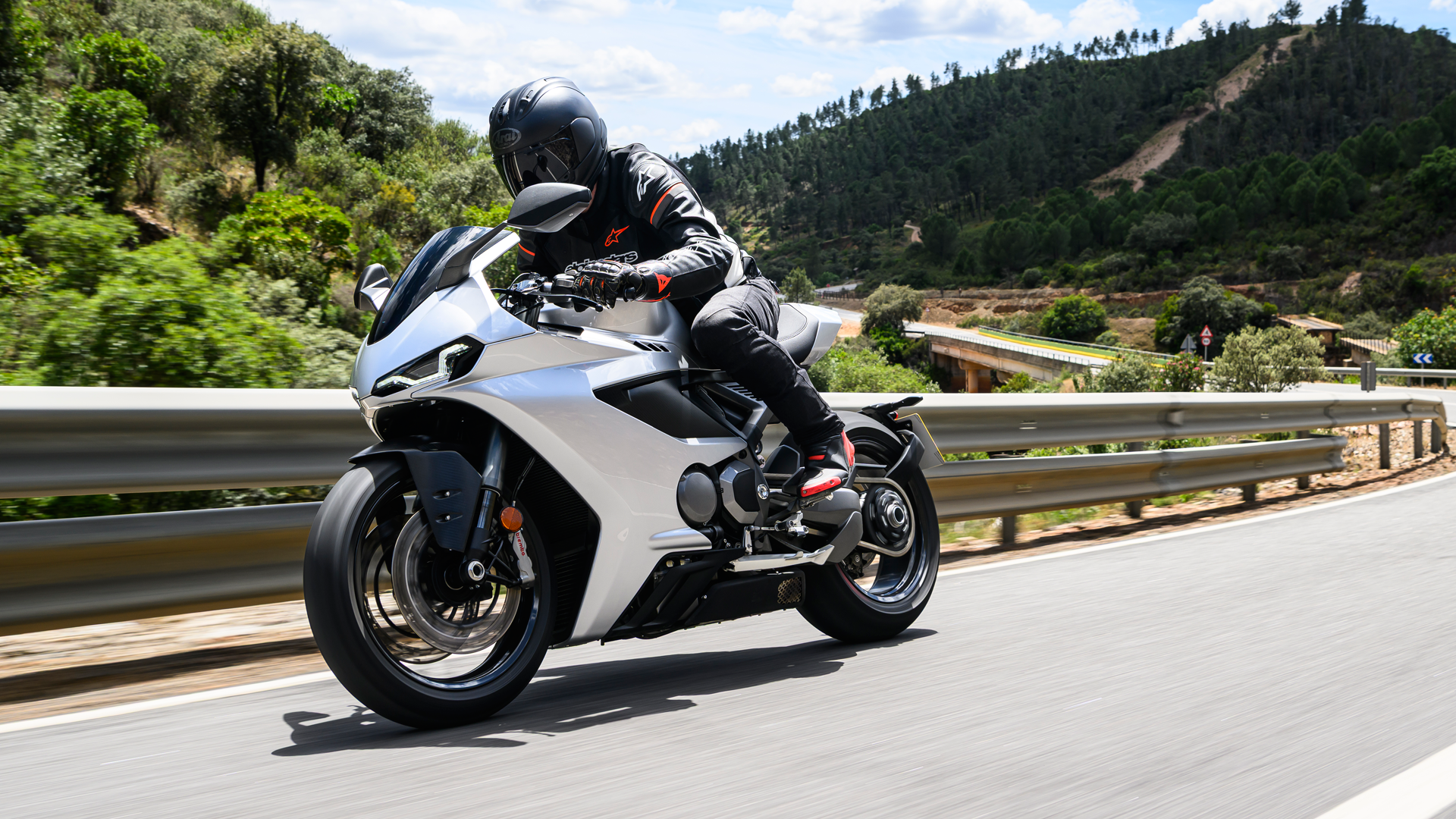 Norton Manx R 2026 Accion (4)