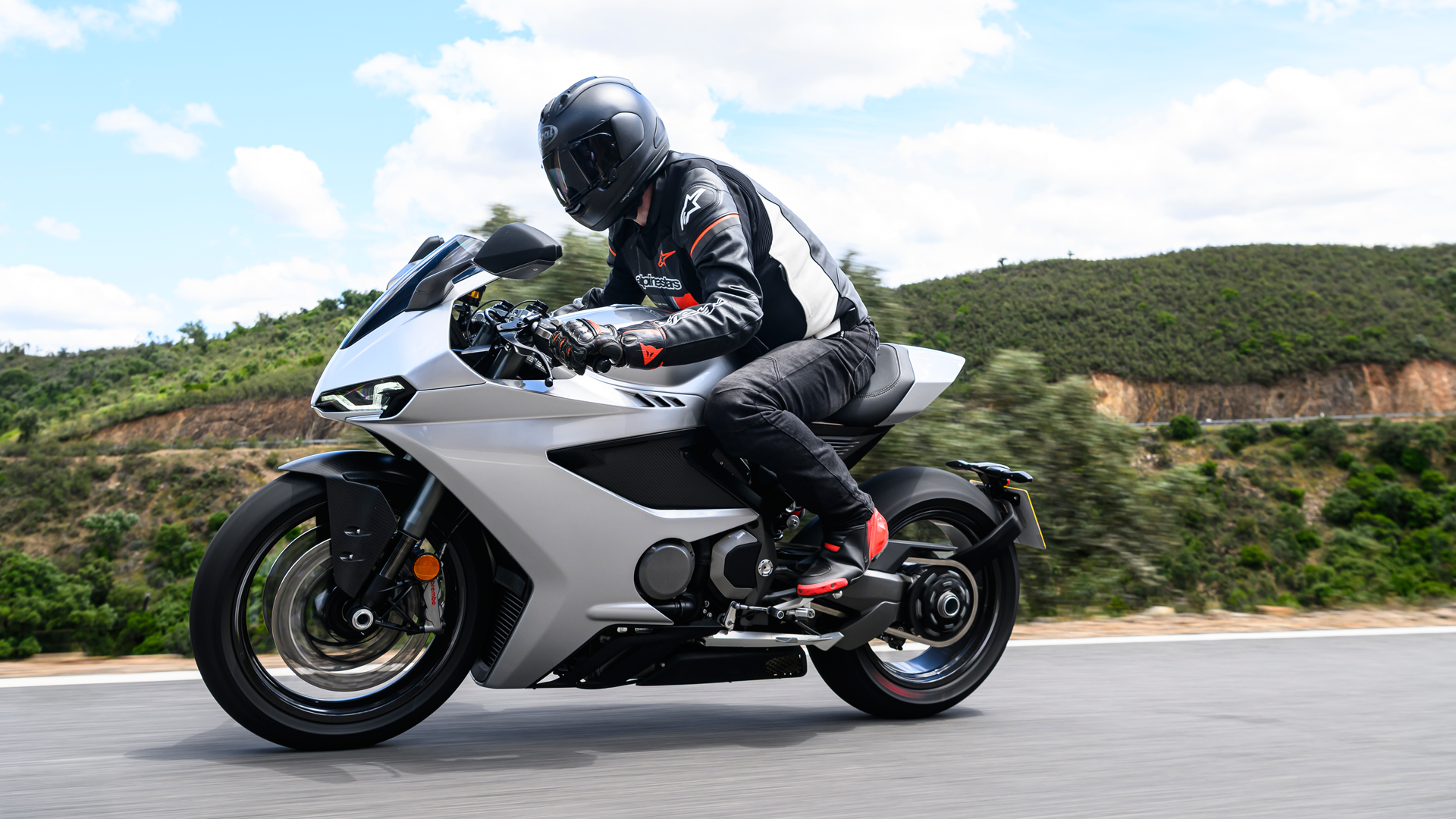 Norton Manx R 2026 Accion (15) Norton Manx R 2026 Accion (15)