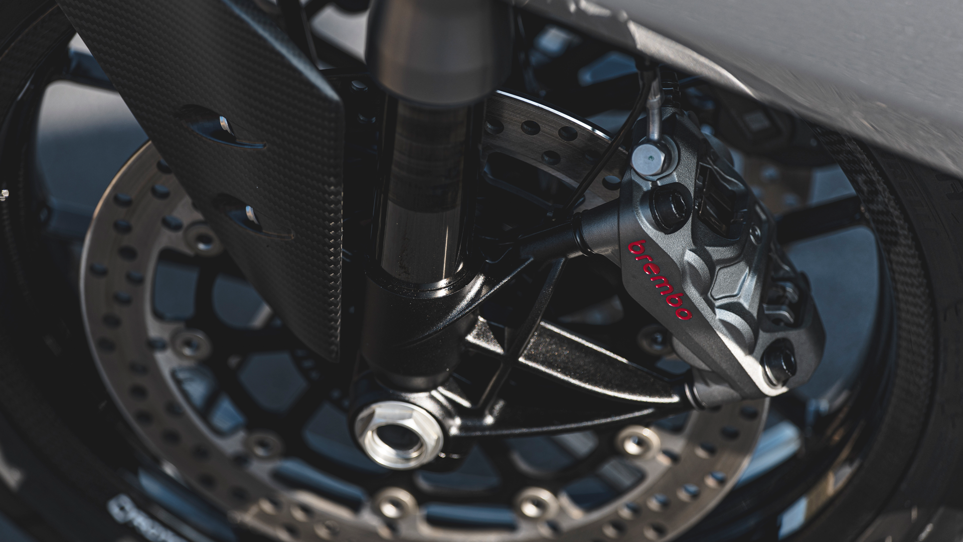 Norton ManxR 2026 Detailes (10)