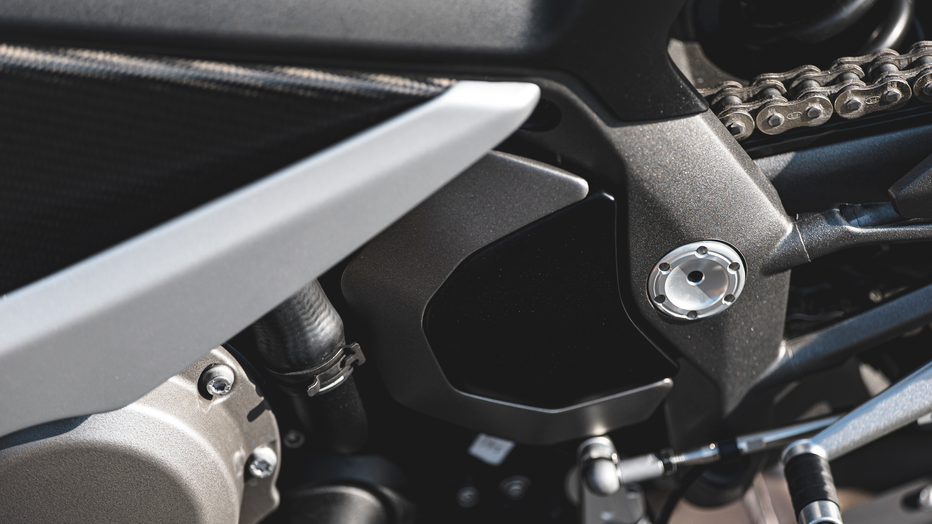 Norton ManxR 2026 Detailes (11)