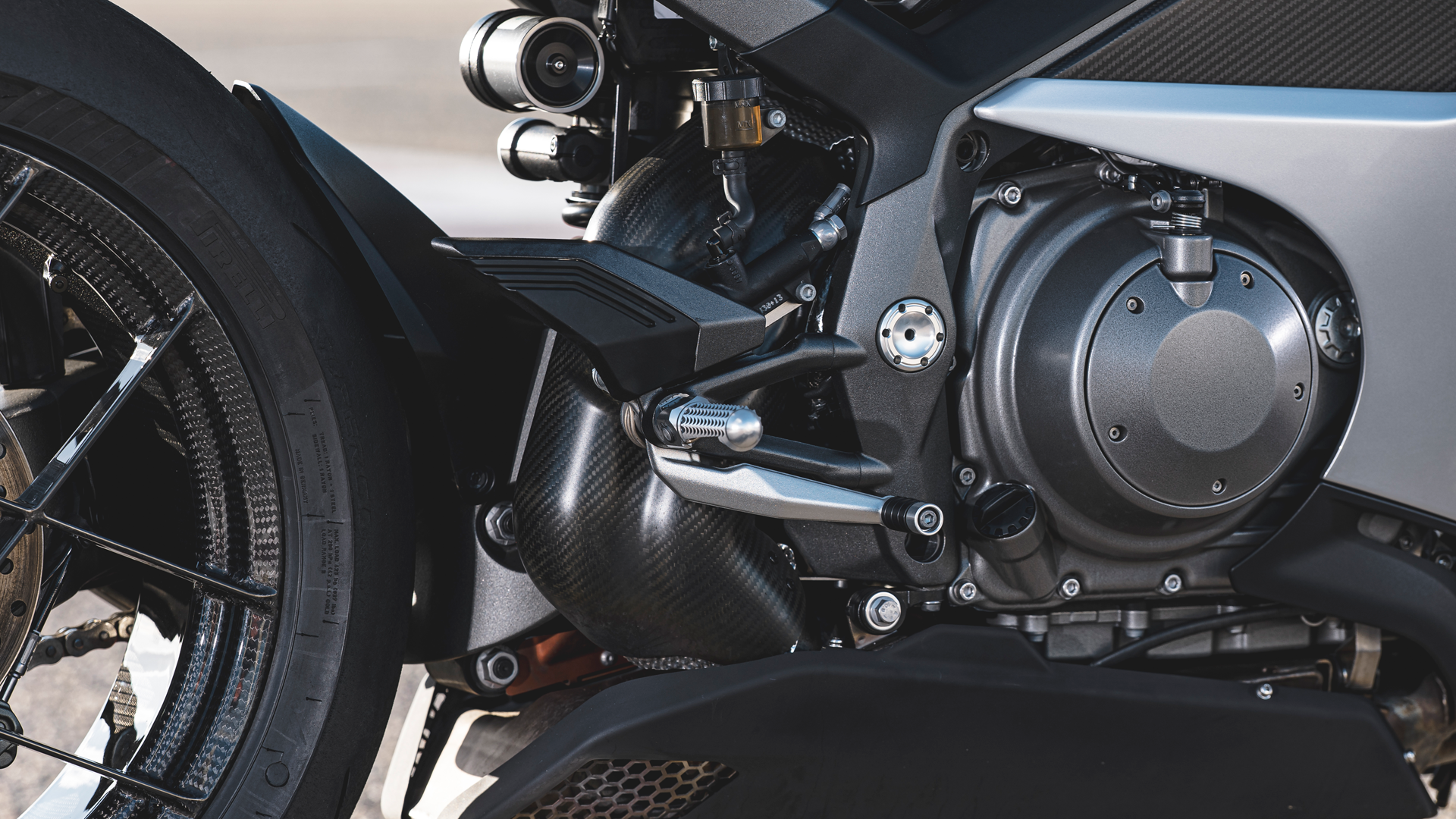 Norton ManxR 2026 Detailes (44)