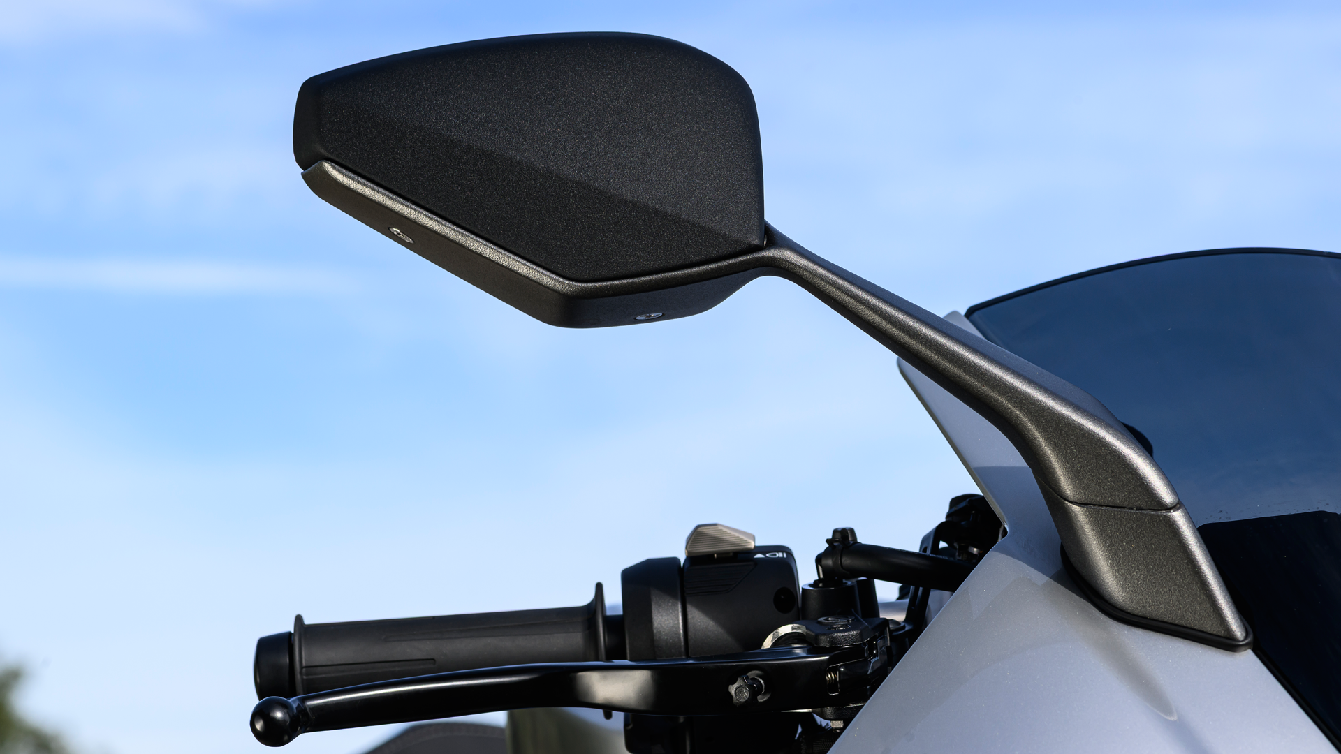 Norton ManxR 2026 Detailes (59)
