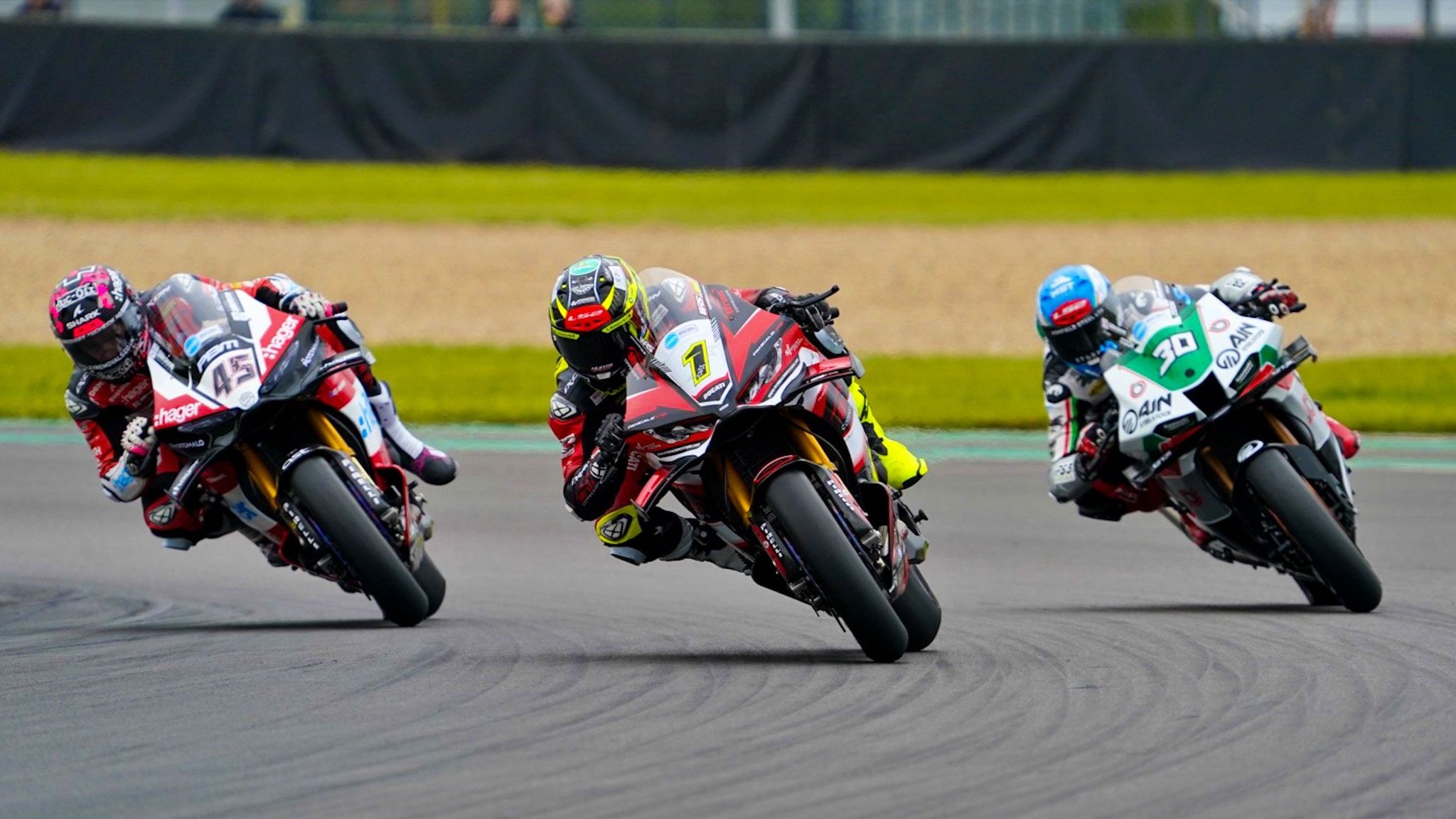 Kyle Ryde ha ganado dos carreras, Scott Redding una y Max Cook ha hecho pleno de podios