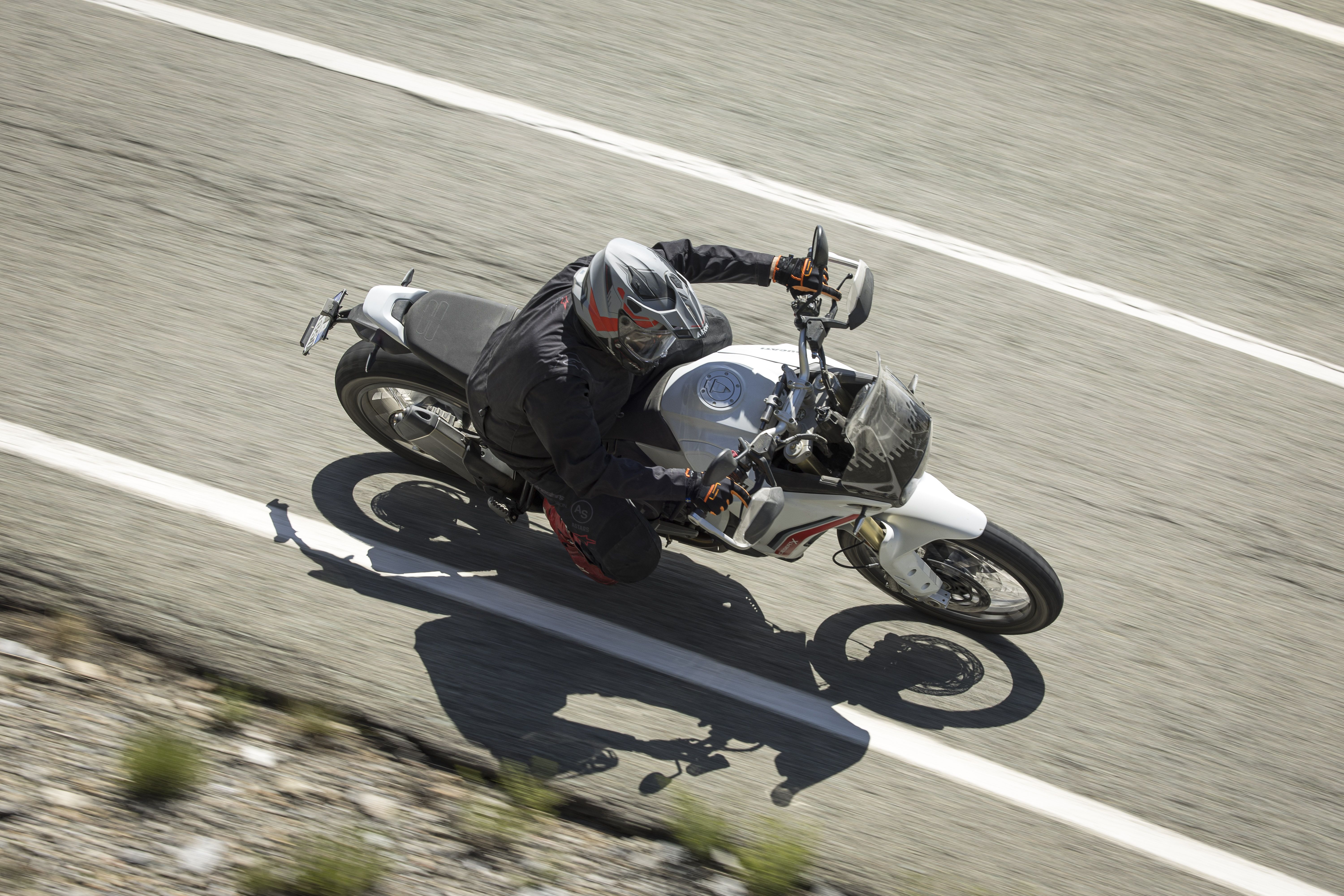 Fotos Ducati DesertX 2026