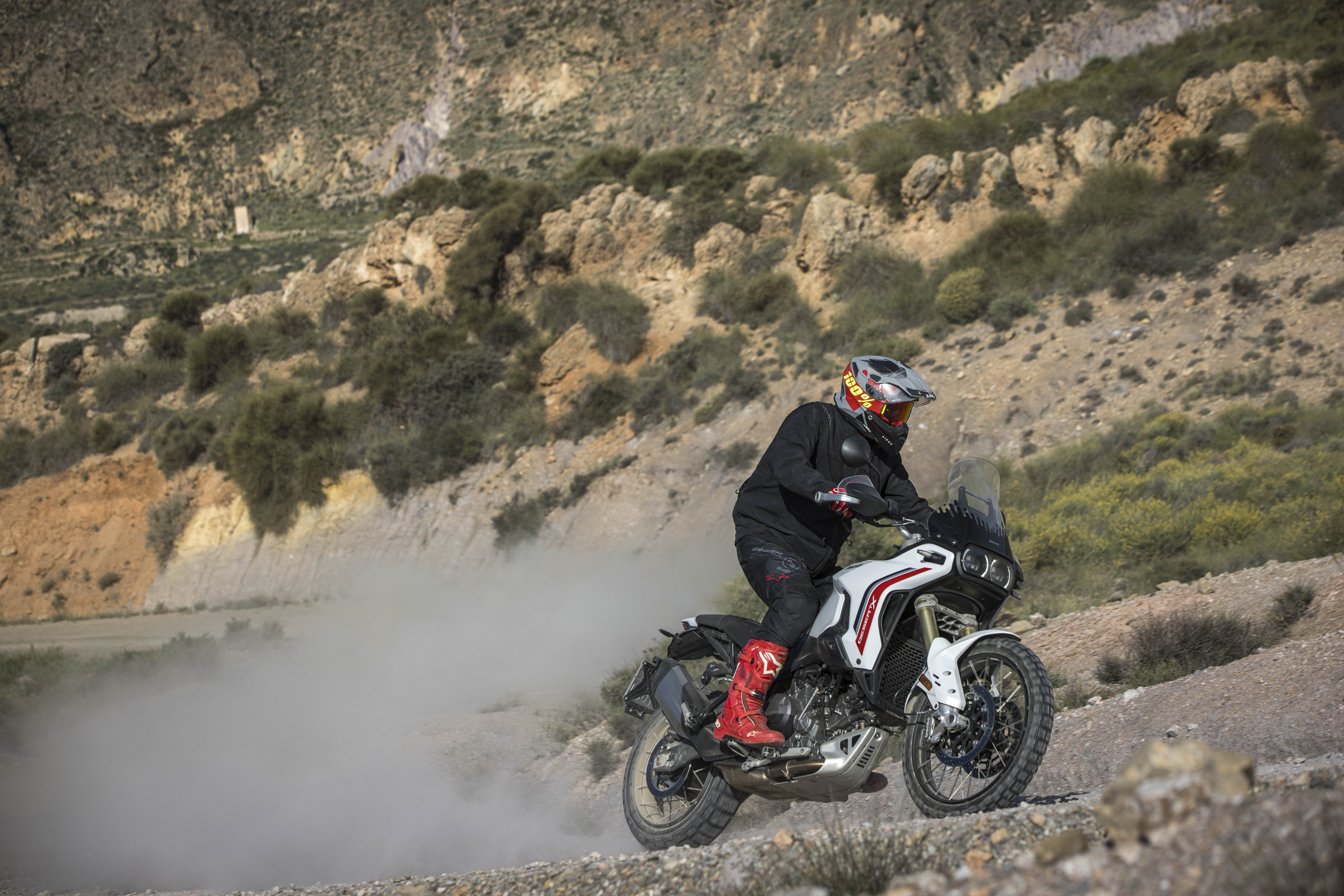Fotos Ducati DesertX 2026