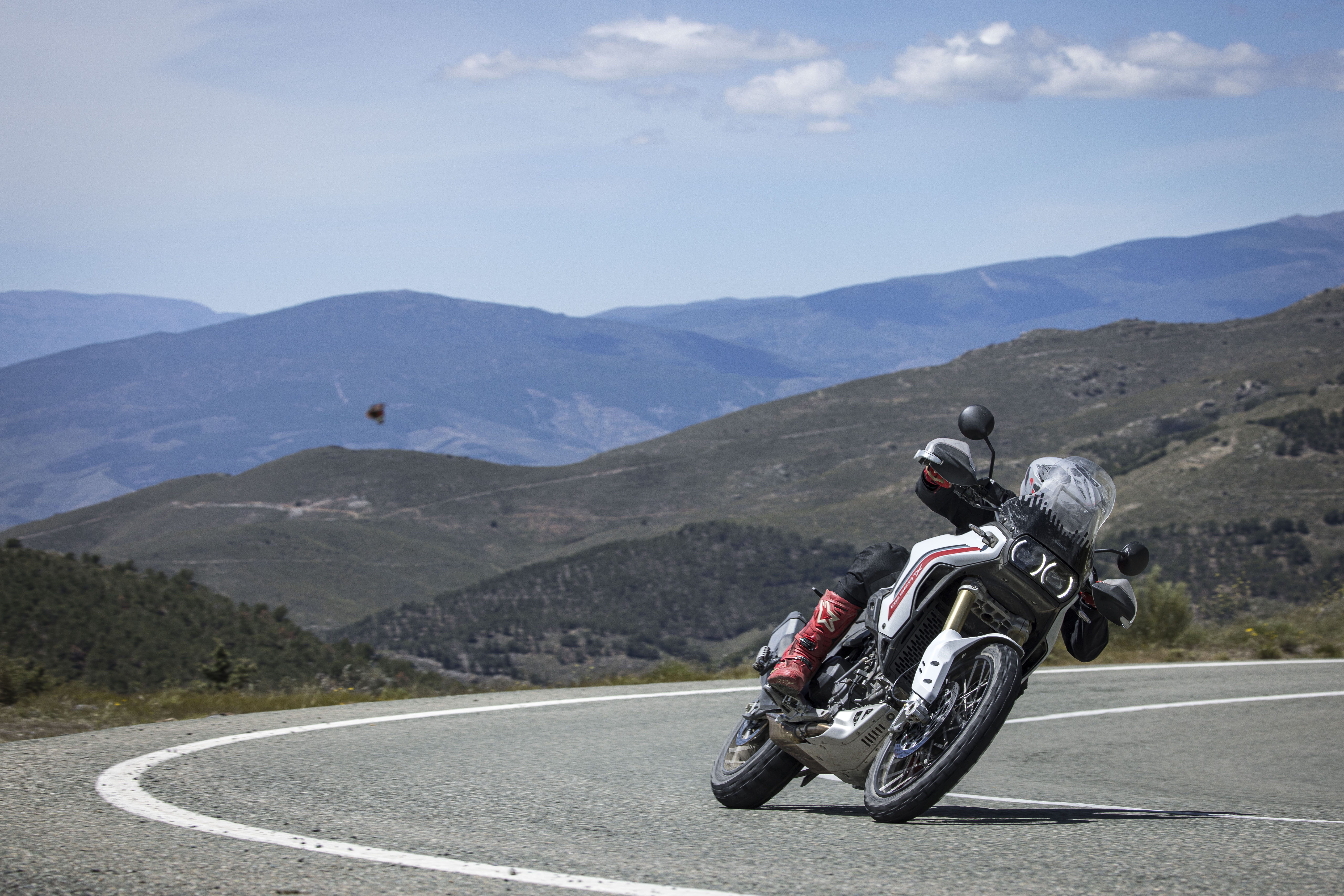Fotos Ducati DesertX 2026