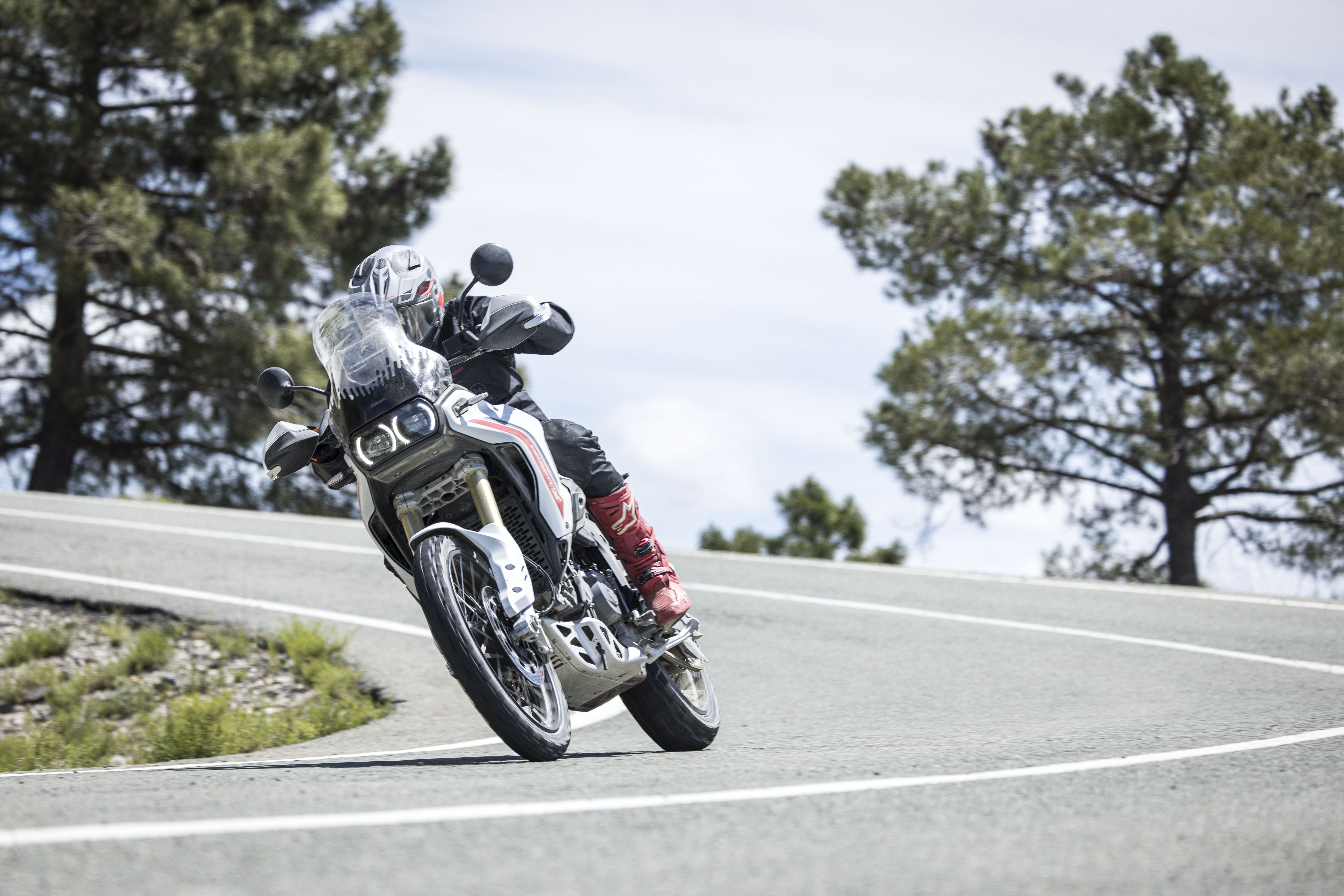 Fotos Ducati DesertX 2026