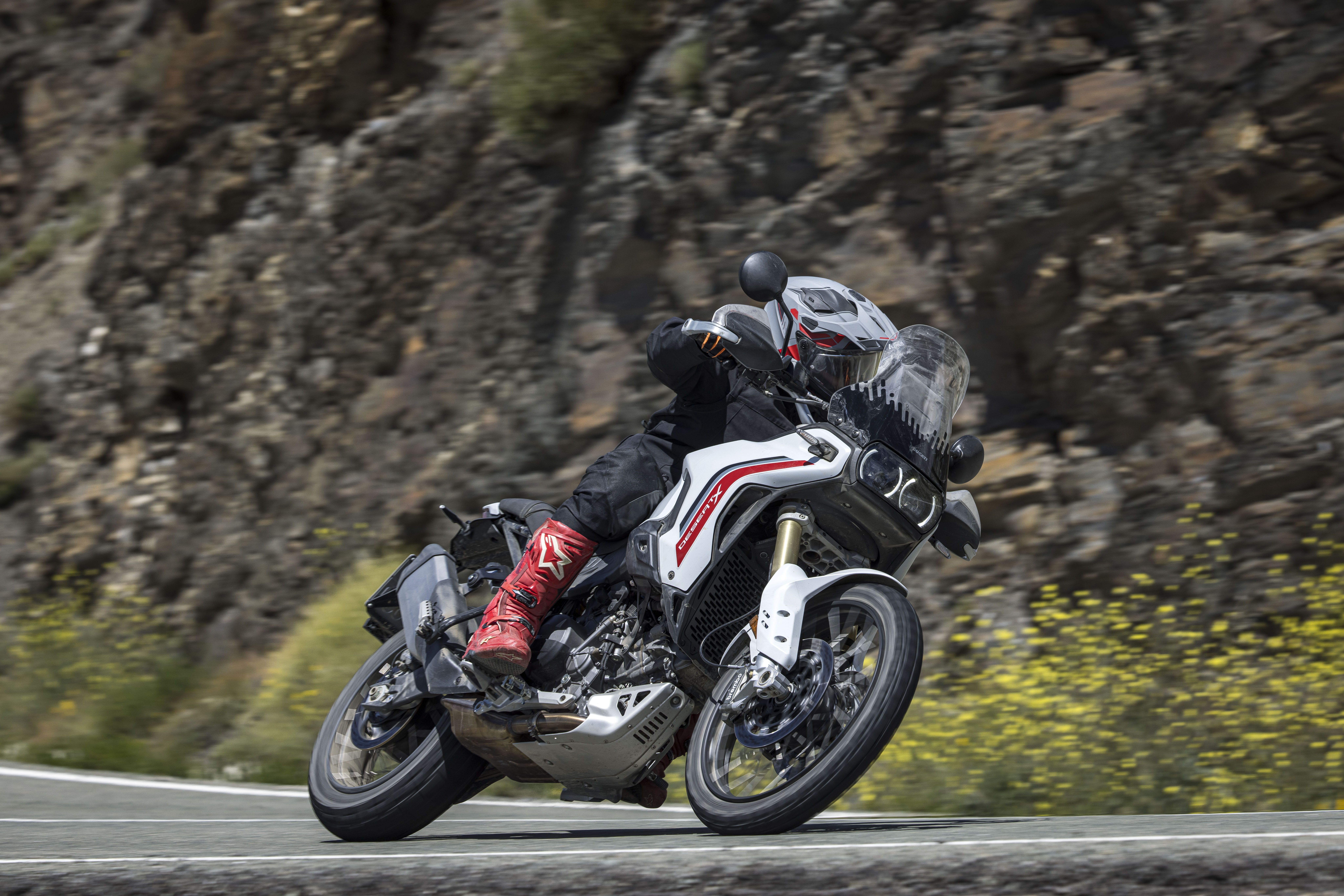 Fotos Ducati DesertX 2026