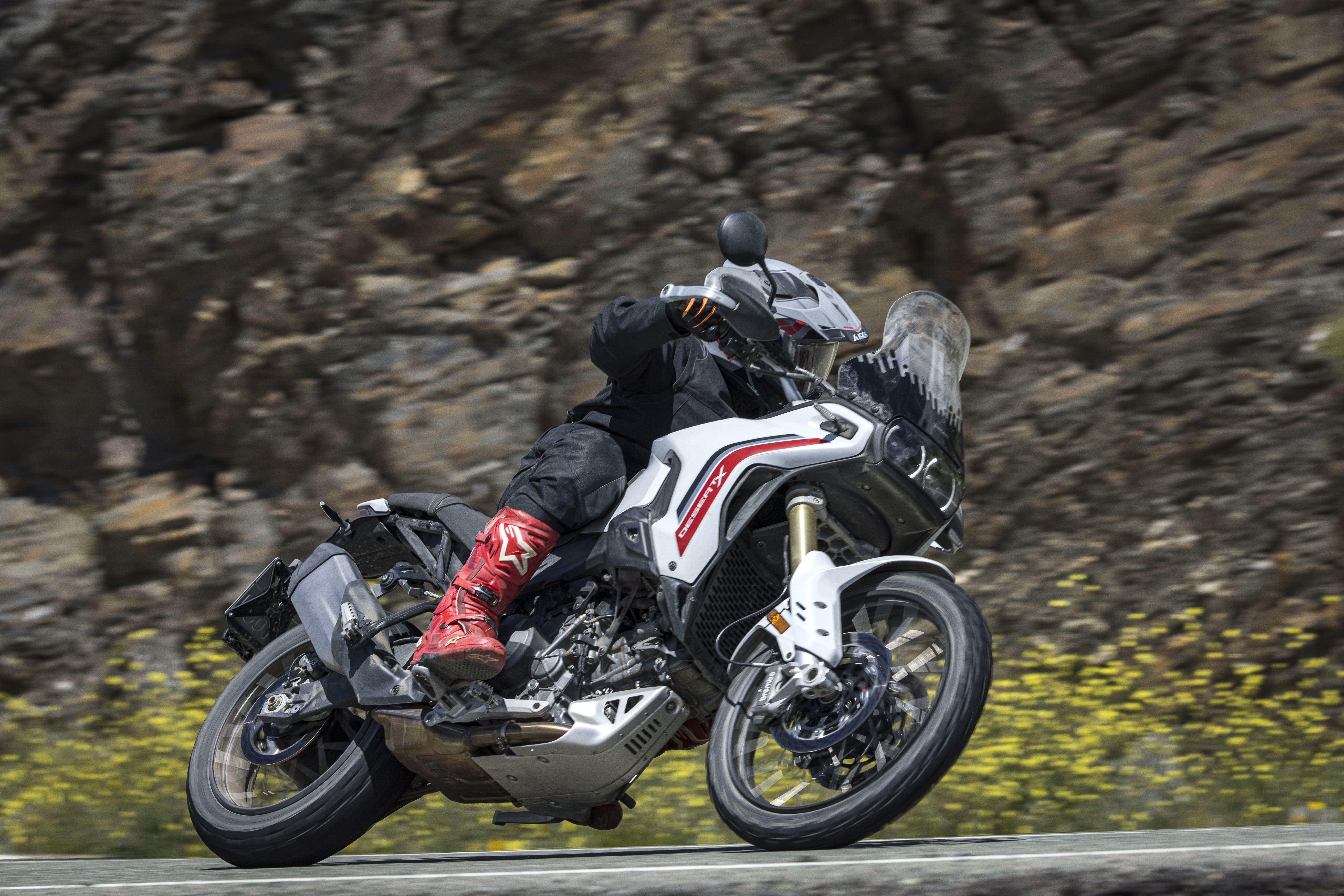 Fotos Ducati DesertX 2026