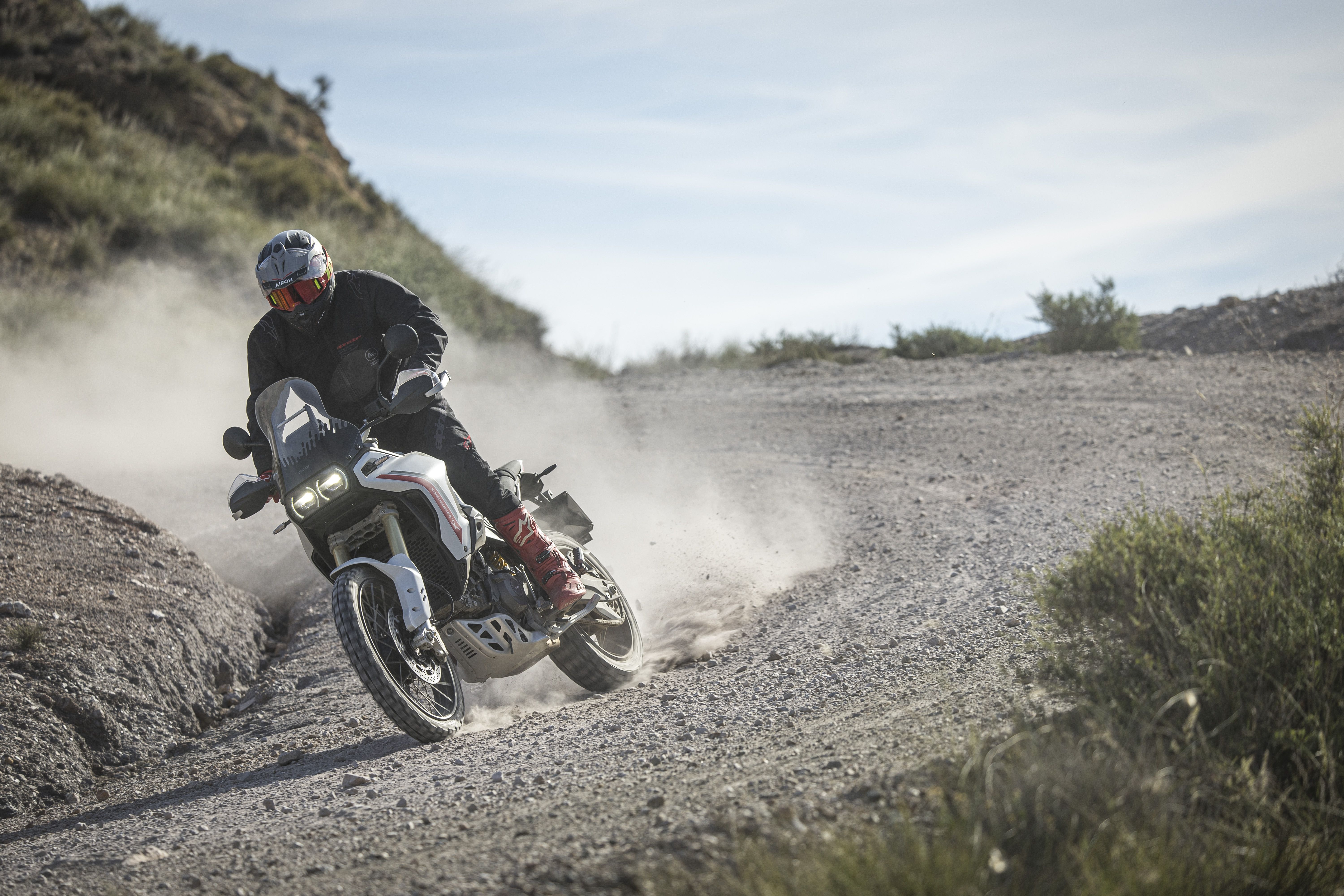 Fotos Ducati DesertX 2026