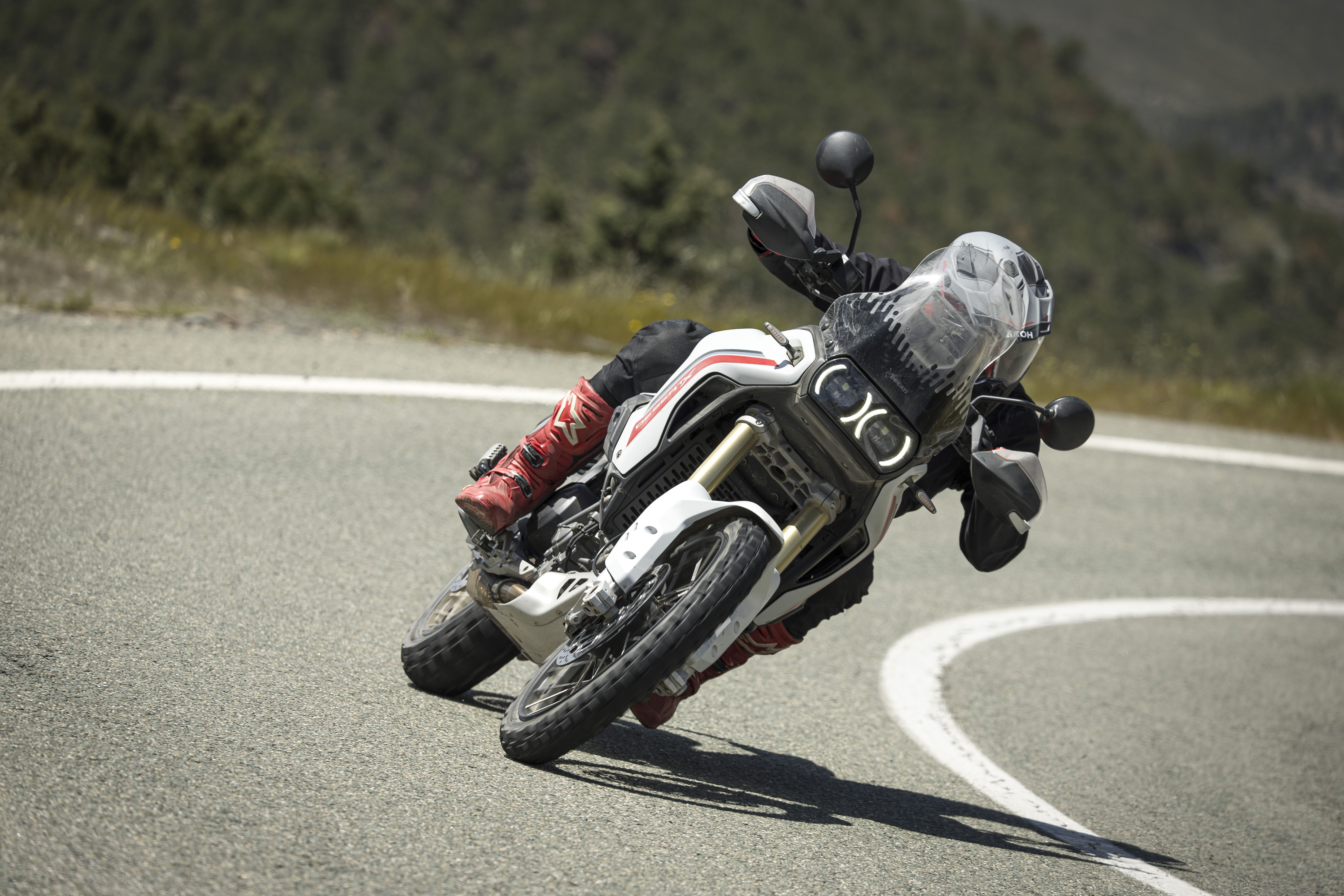 Fotos Ducati DesertX 2026