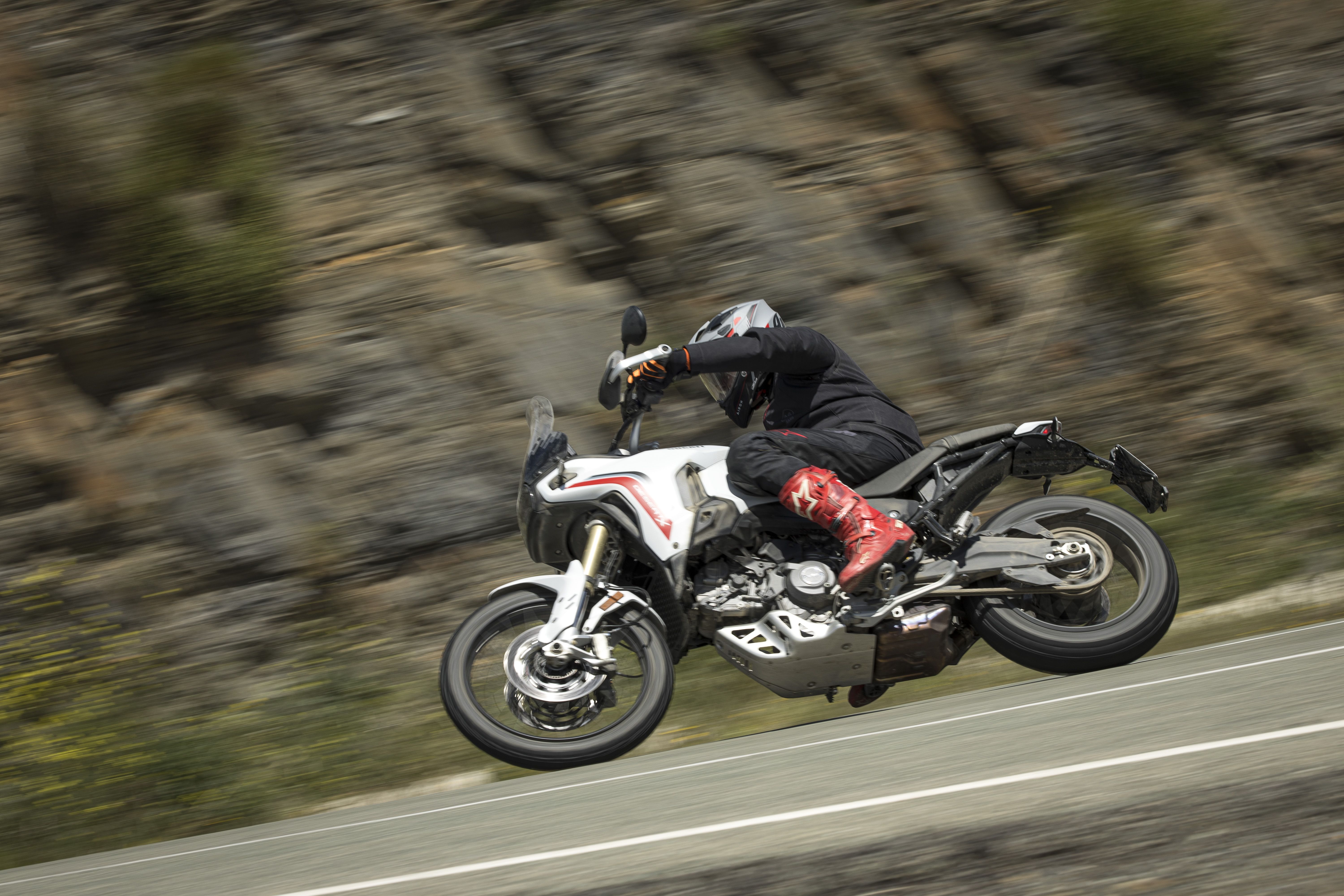 Fotos Ducati DesertX 2026