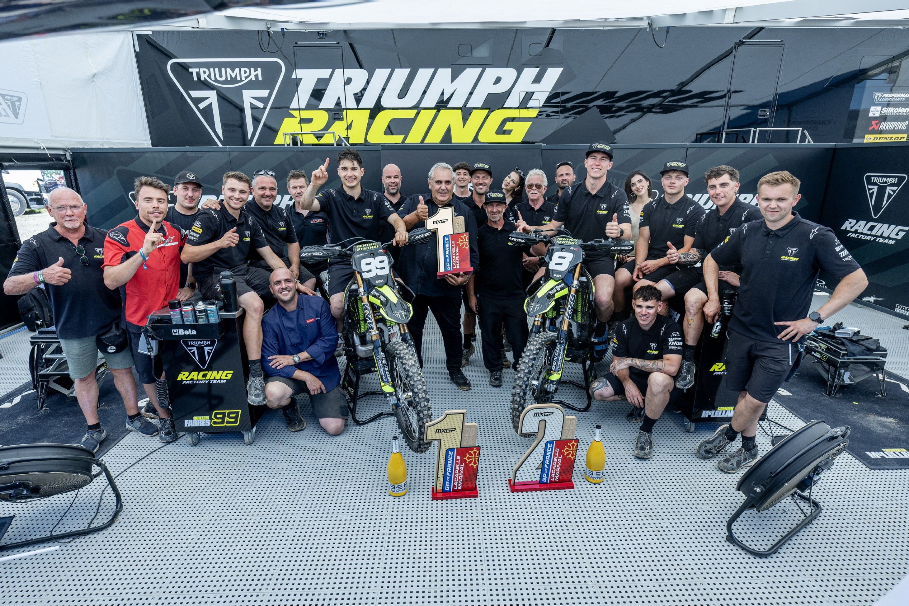 Fotos Guillem Farrés (Triumph) conquista su primera victoria mundialista en MX2