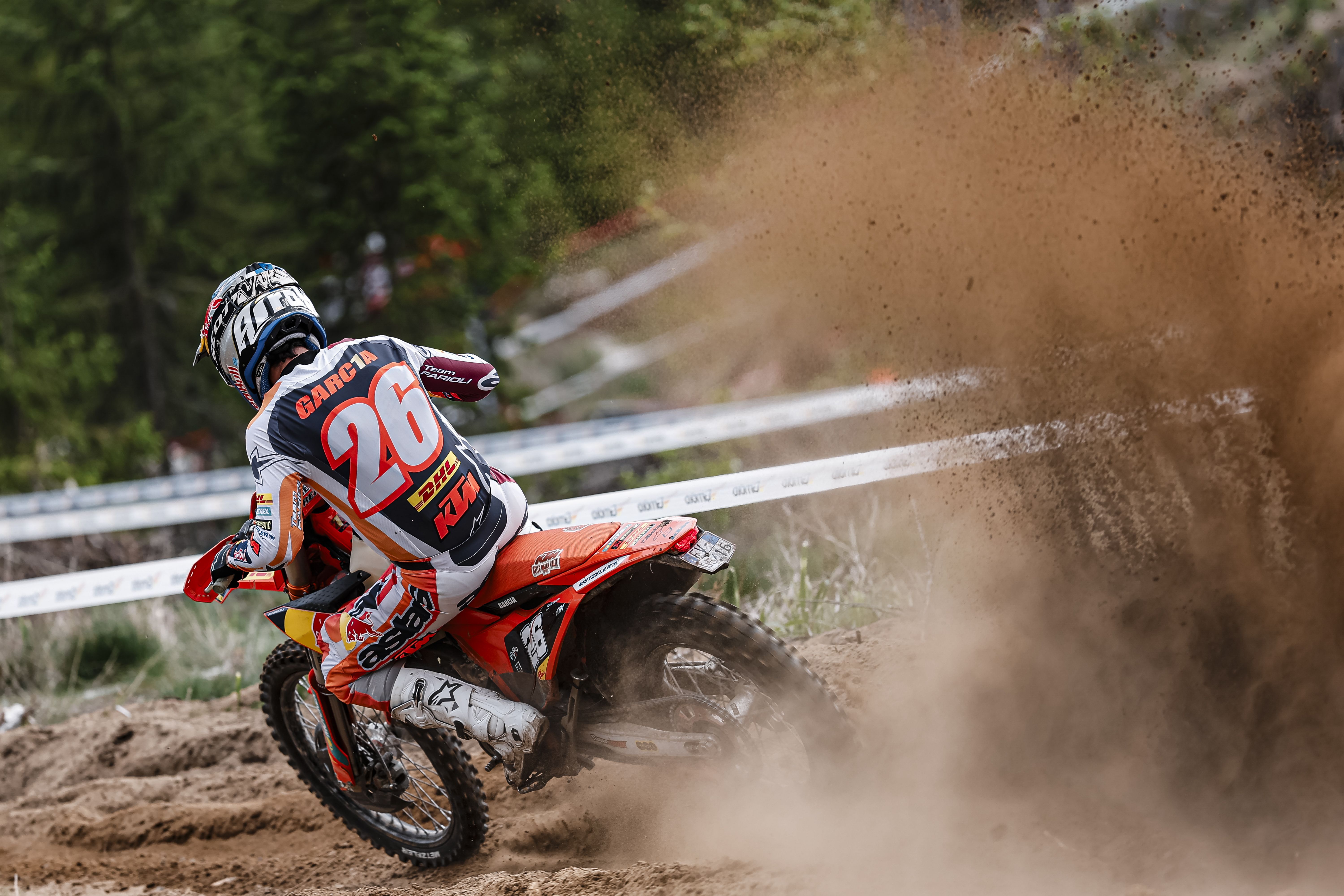 Josep García sigue líder de EnduroGP: victoria y segundo puesto en Finlandia