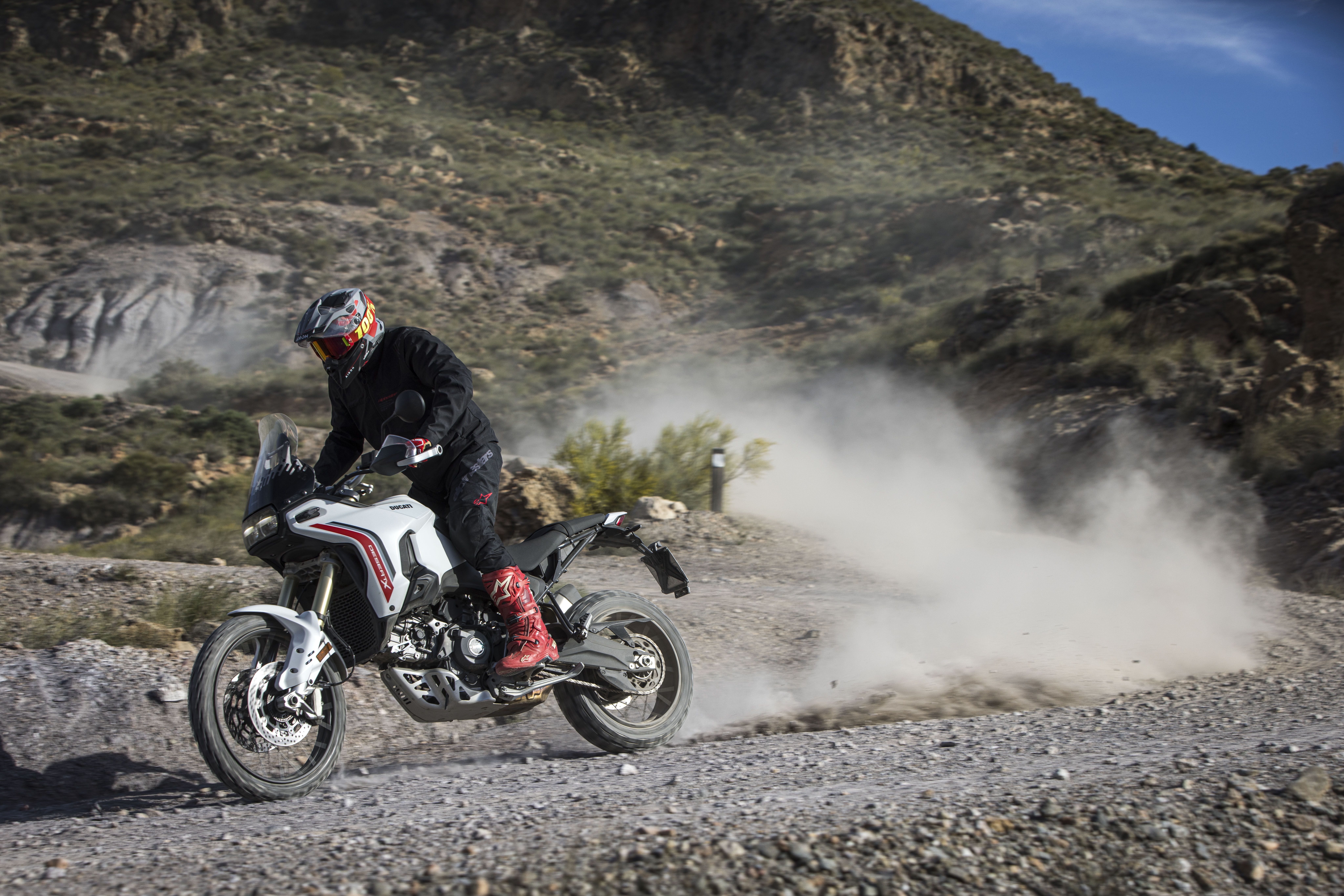 Ducati DesertX 2026. Renovación total