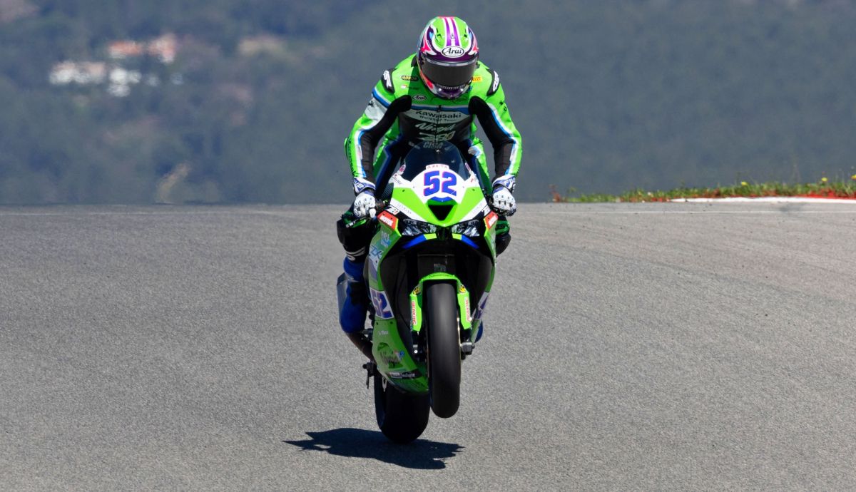 Jeremy Alcoba está haciendo maravillas con la Kawasaki