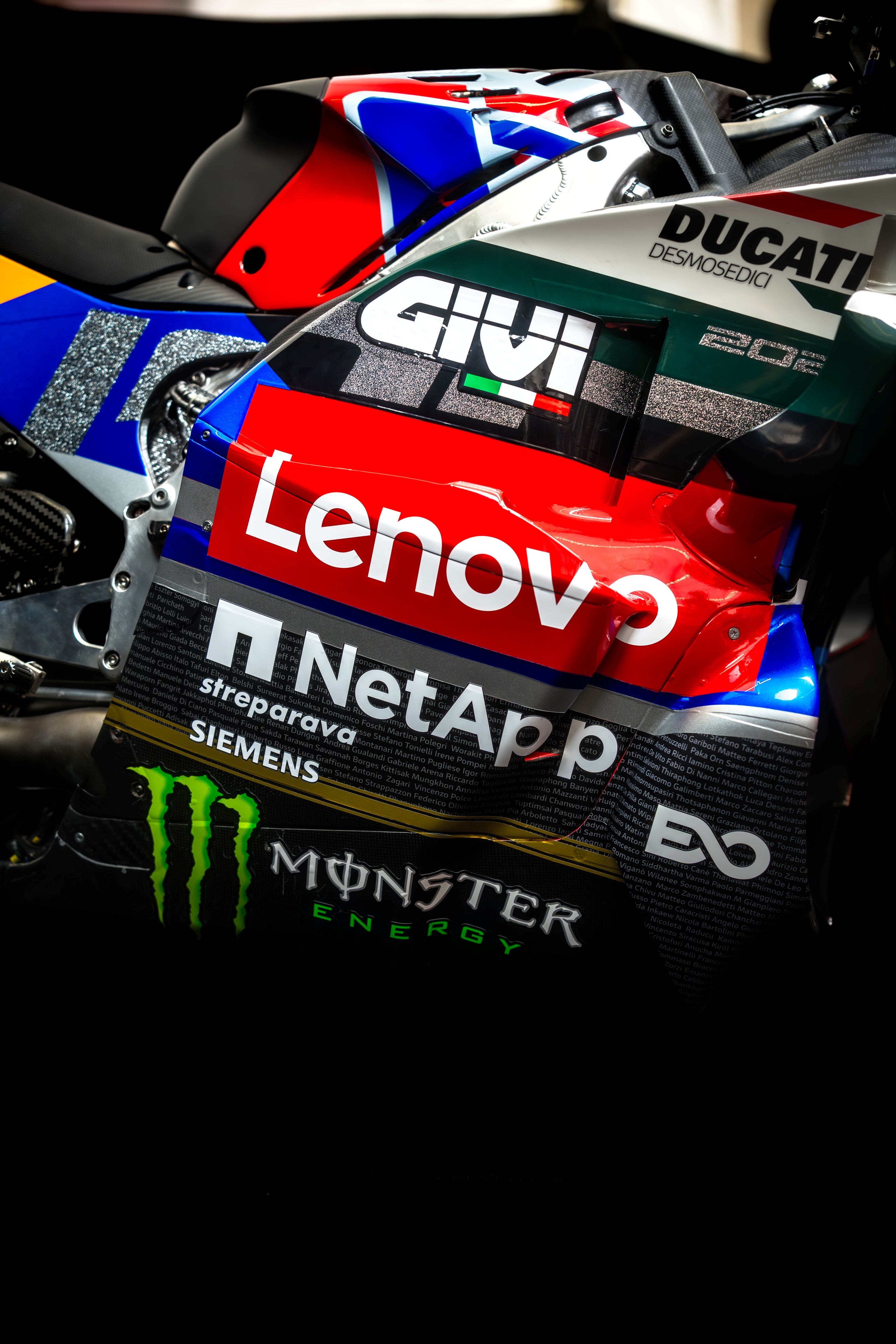 Ducati Desmosedici GP26 100 aniversario Lenovo Marc Márquez Pecco Bagnaia 12