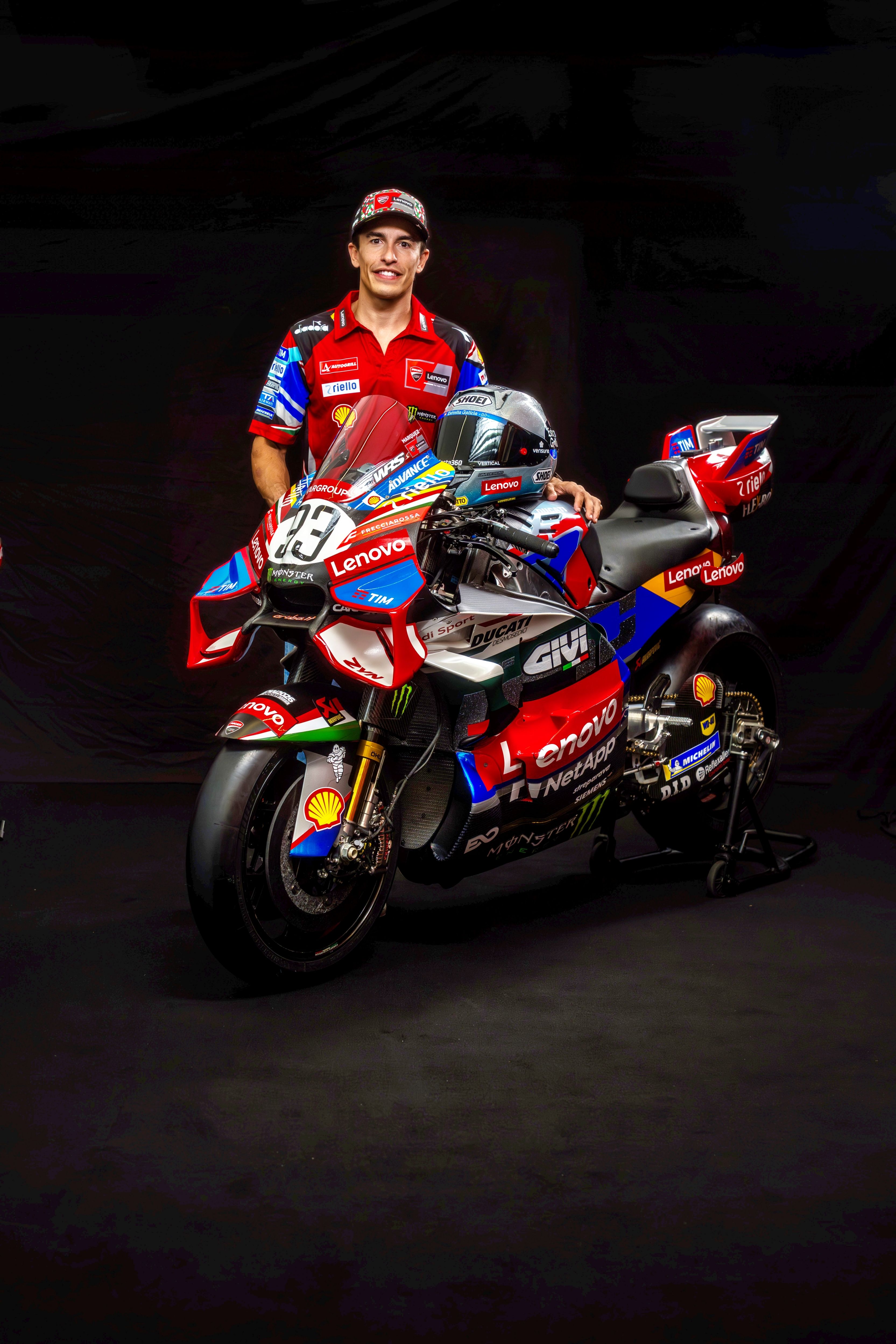 Ducati Desmosedici GP26 100 aniversario Lenovo Marc Márquez Pecco Bagnaia 25