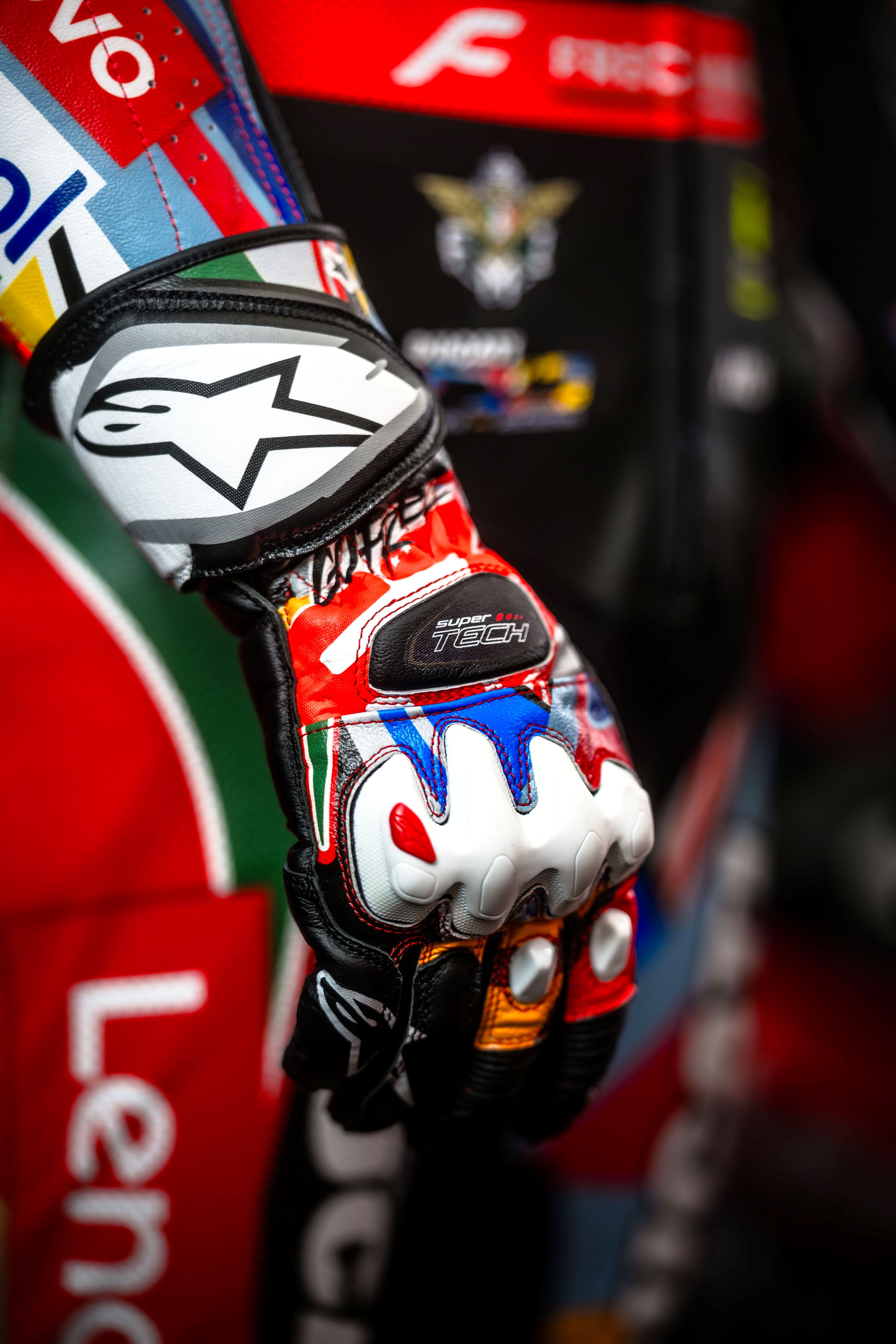 Ducati Desmosedici GP26 100 aniversario Lenovo Marc Márquez Pecco Bagnaia 27