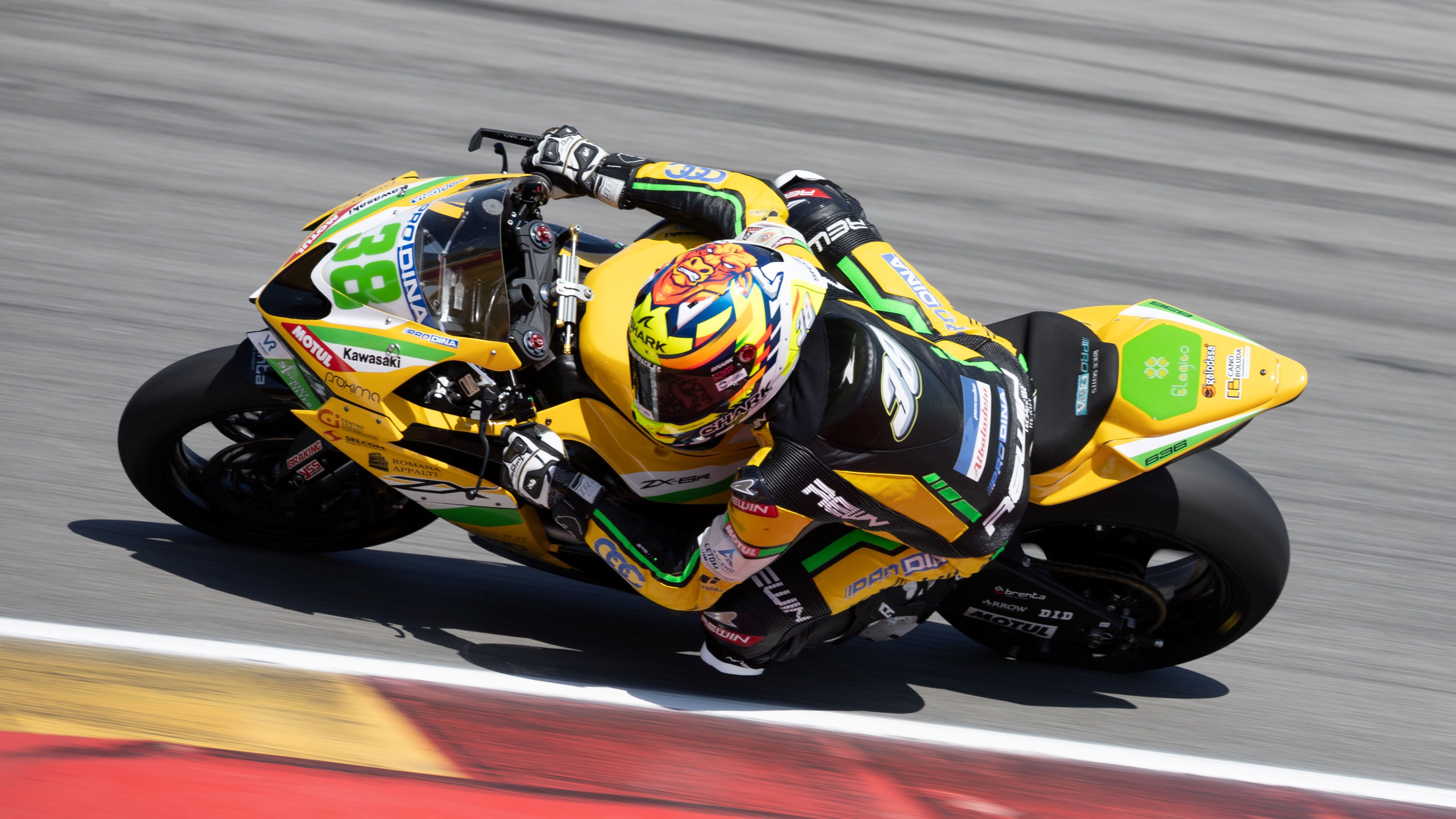 David Salvador ha logrado en Motorland Aragón su primera victoria en el Mundial de Sportbike