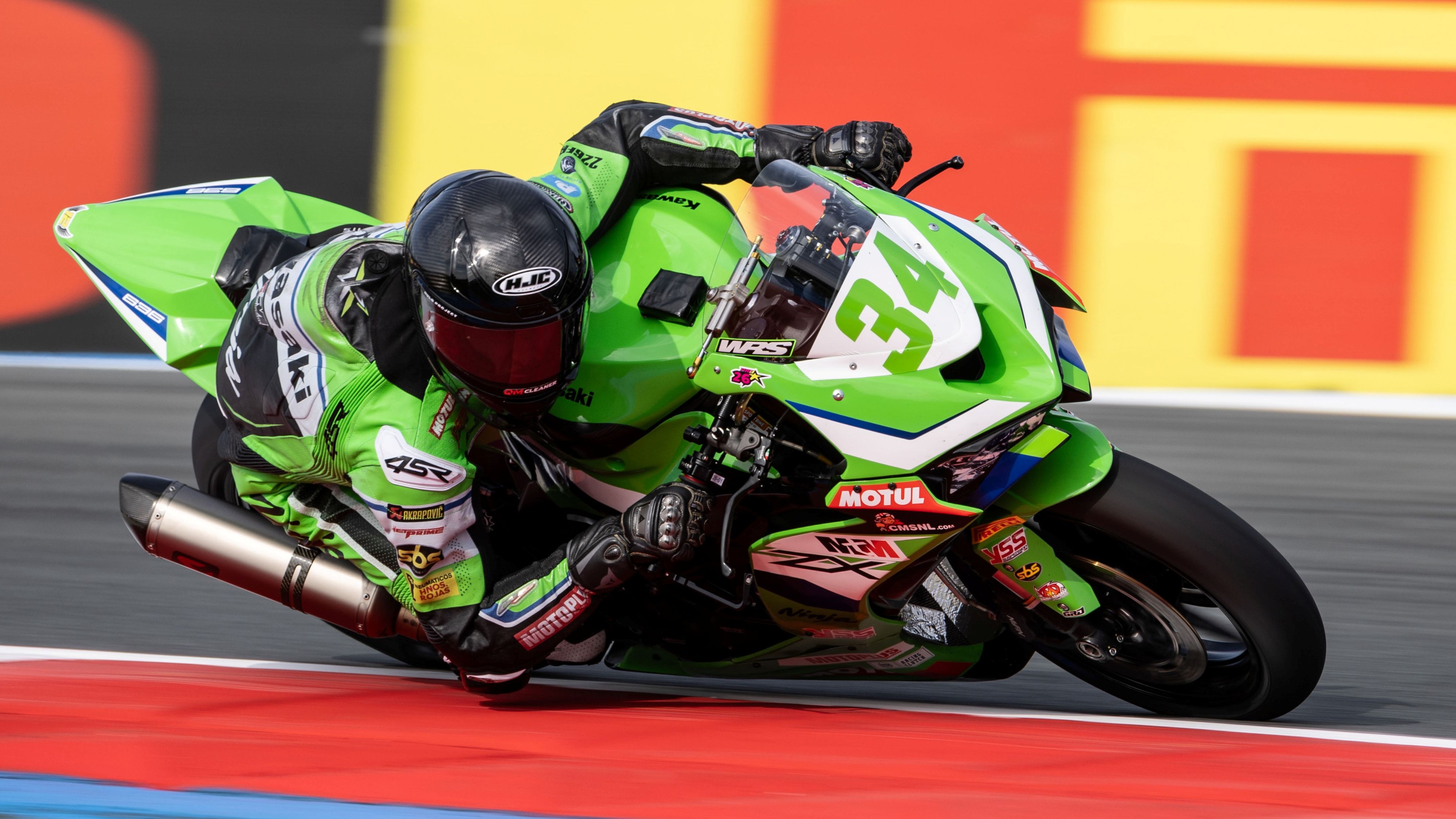 Xavi Artigas ha logrado en Motorland su primer triunfo en el Mundial de Sportbike