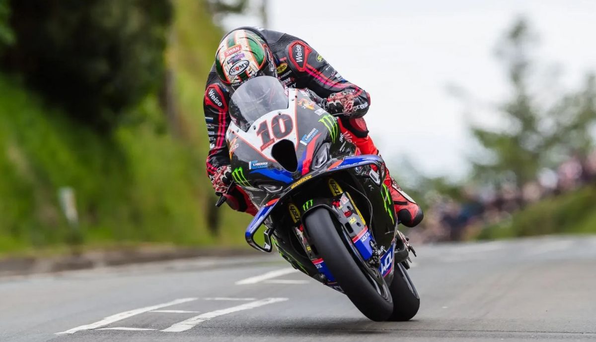 Peter Hickman ha sido segundo en el IOMTT Superbike 2026