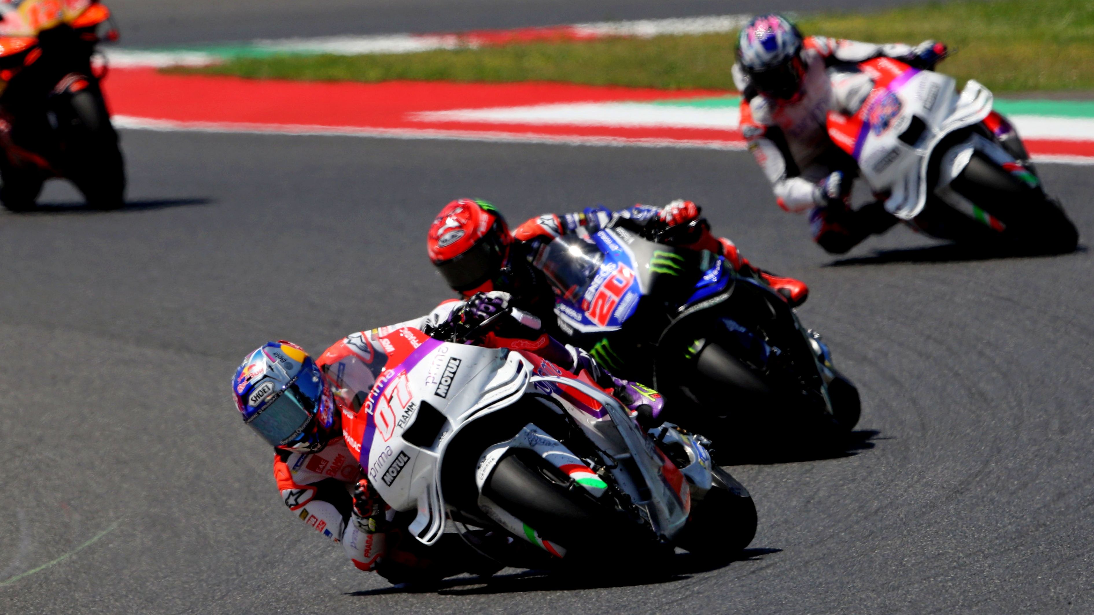 Toprak Razgatlioglu seguido por Fabio Quartararo y Jack Miller, MotoGP Mugello 2026