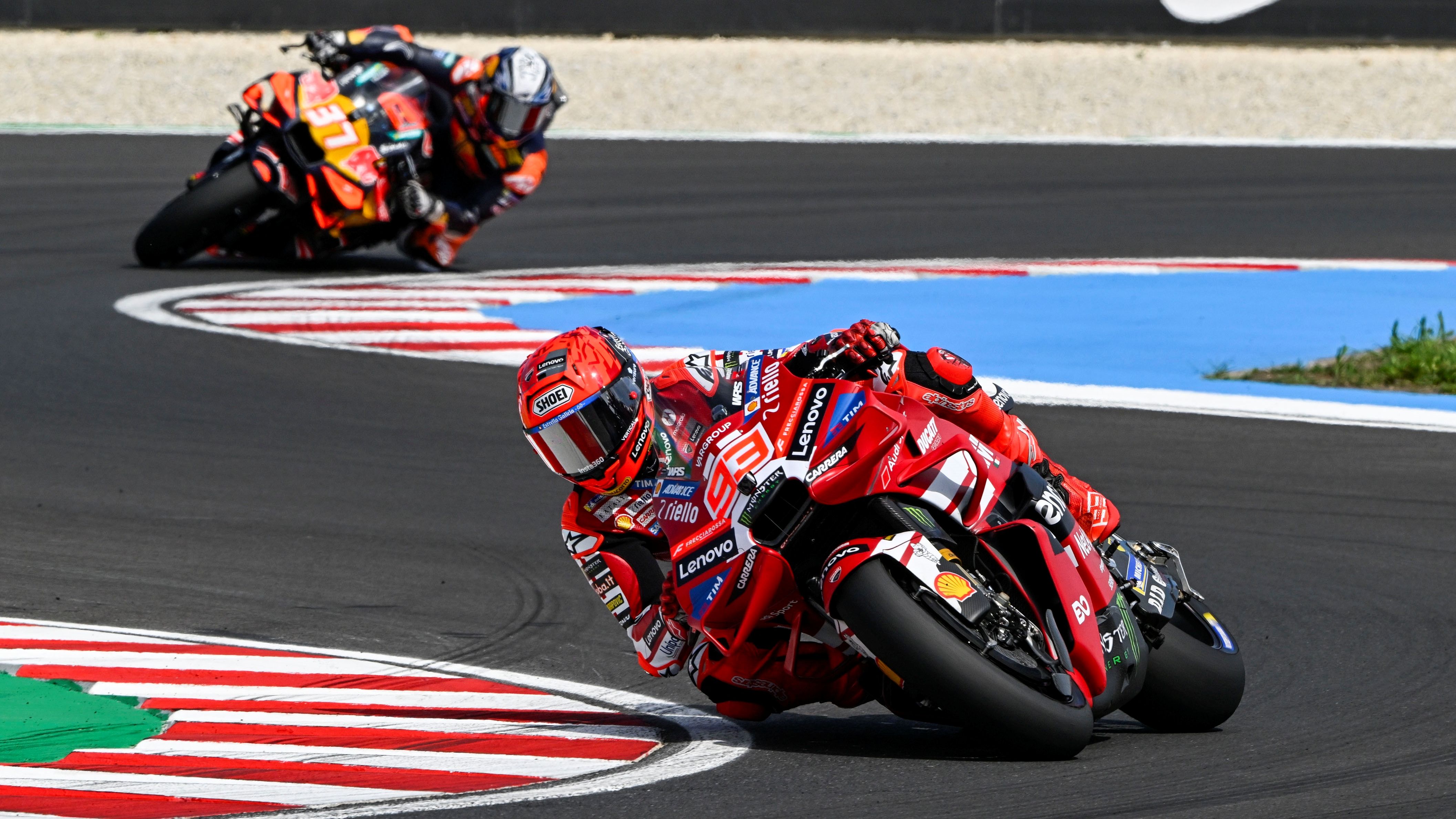 Marc Márquez ha logrado la victoria en el Sprint de Balaton Park ante Pedro Acosta