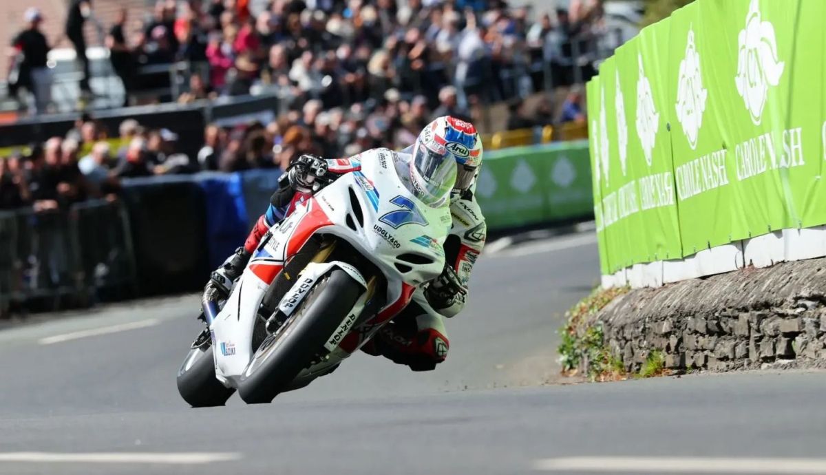 Josh Brookes ha subido al podio del Senior IOMTT 2026