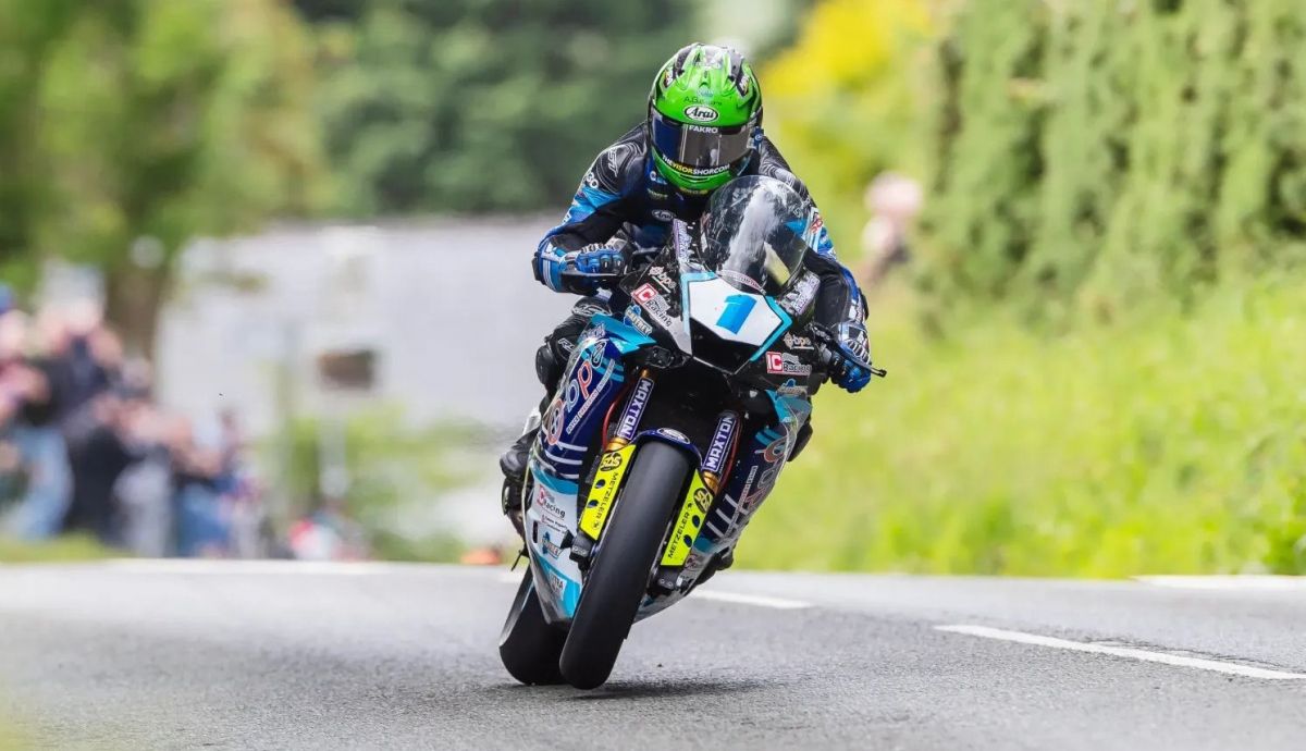Mike Browne ha retornado al podio en el IOMTT 2026