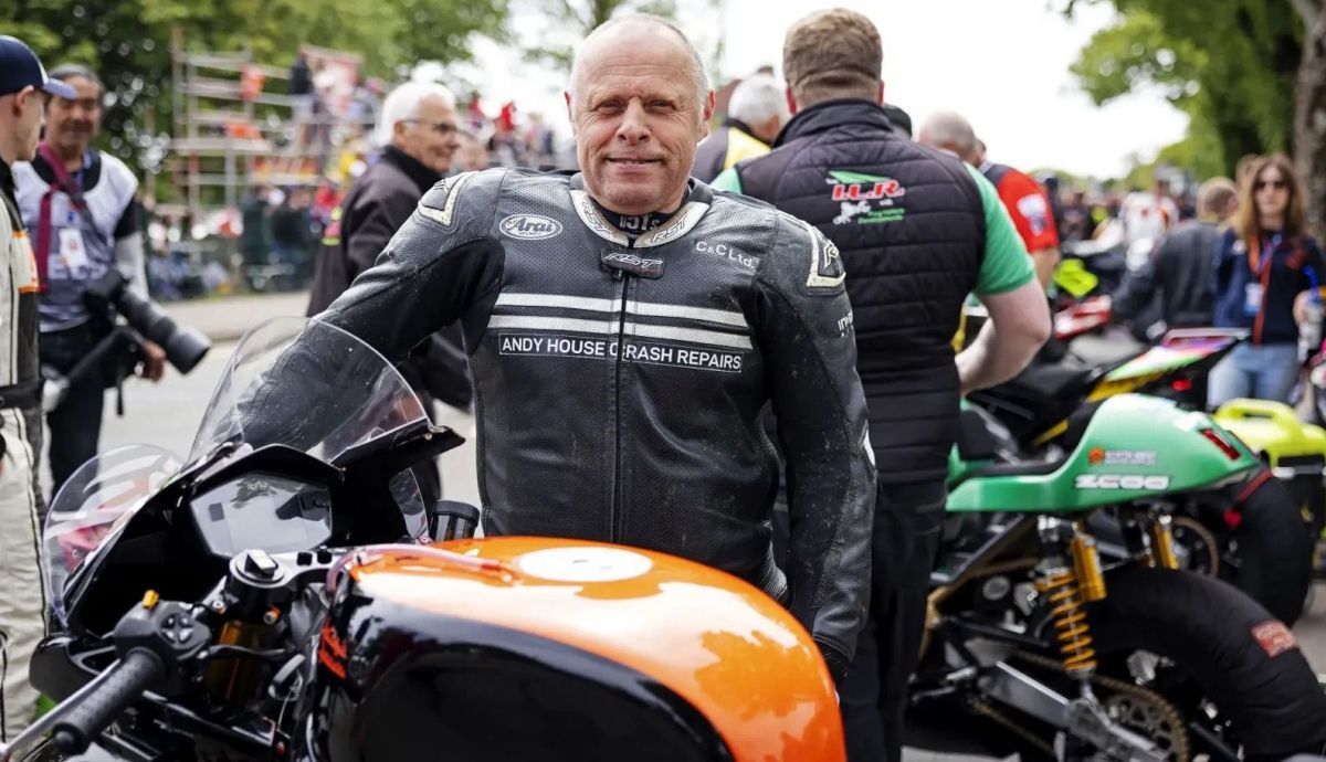 Mark Parrett ha llegado a 100 carreras en el IOMTT