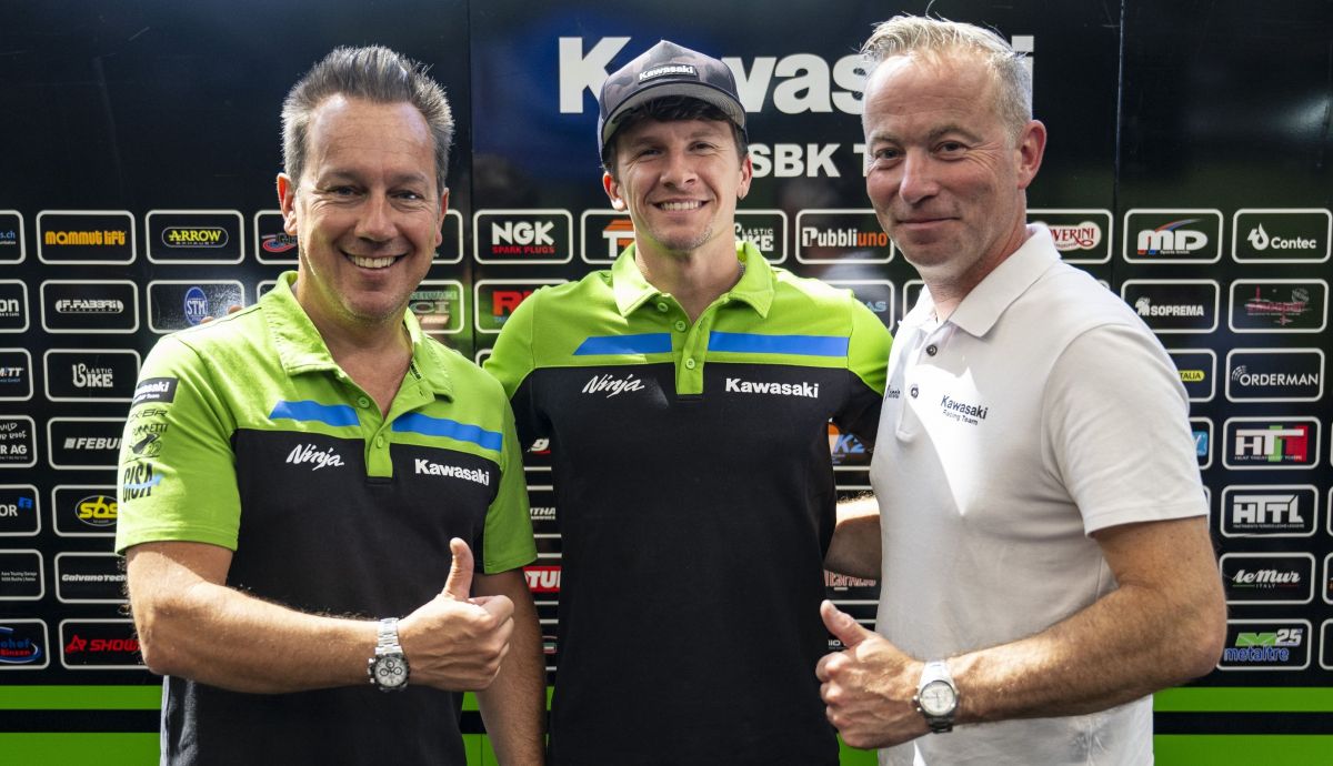 Garrett Gerloff escenifica su renovación con Kawasaki junto a Manuel Puccetti y Steve Guttridge