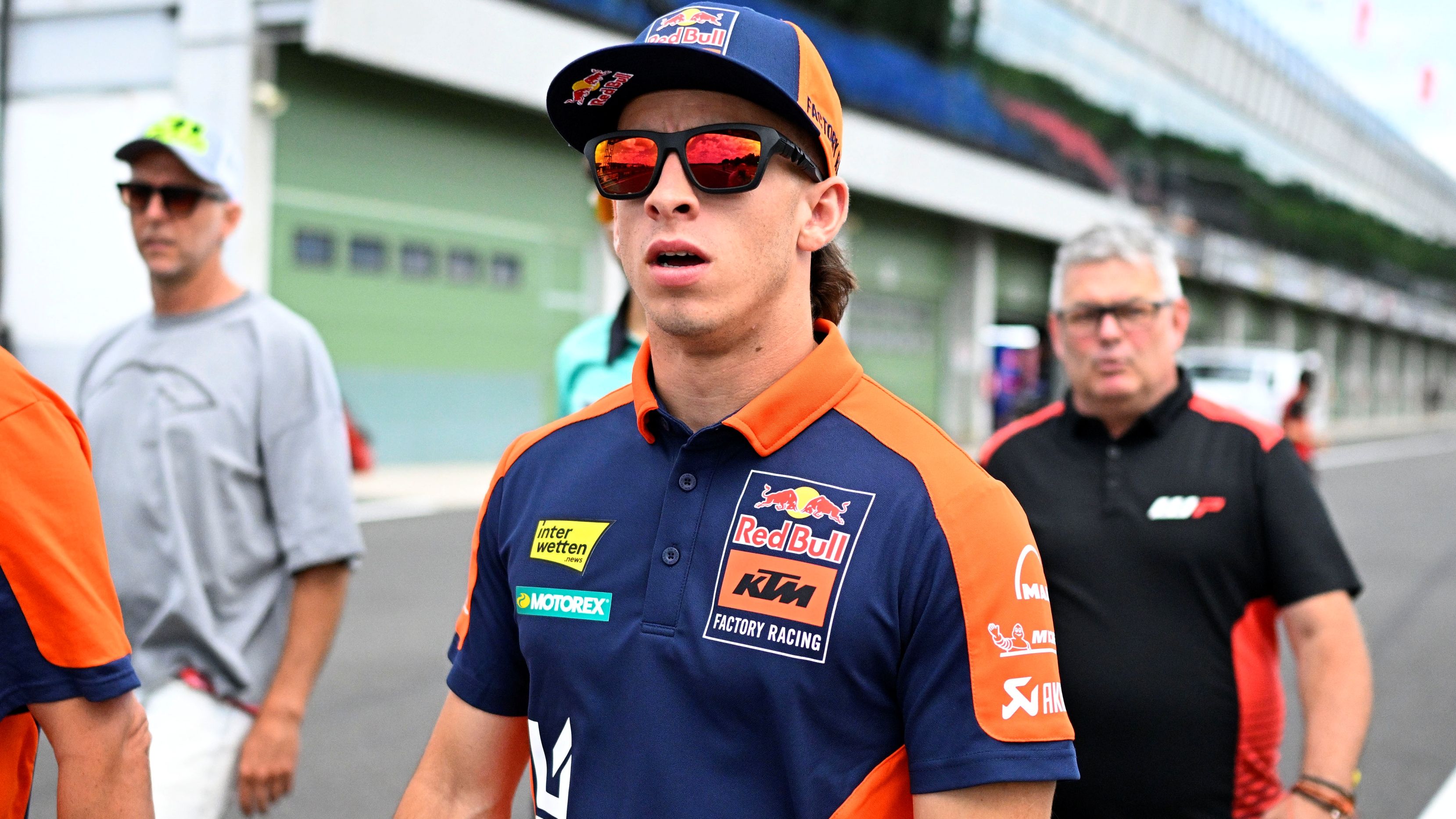 Pedro Acosta durante la previa del GP de Chequia de MotoGP 2026 en Brno