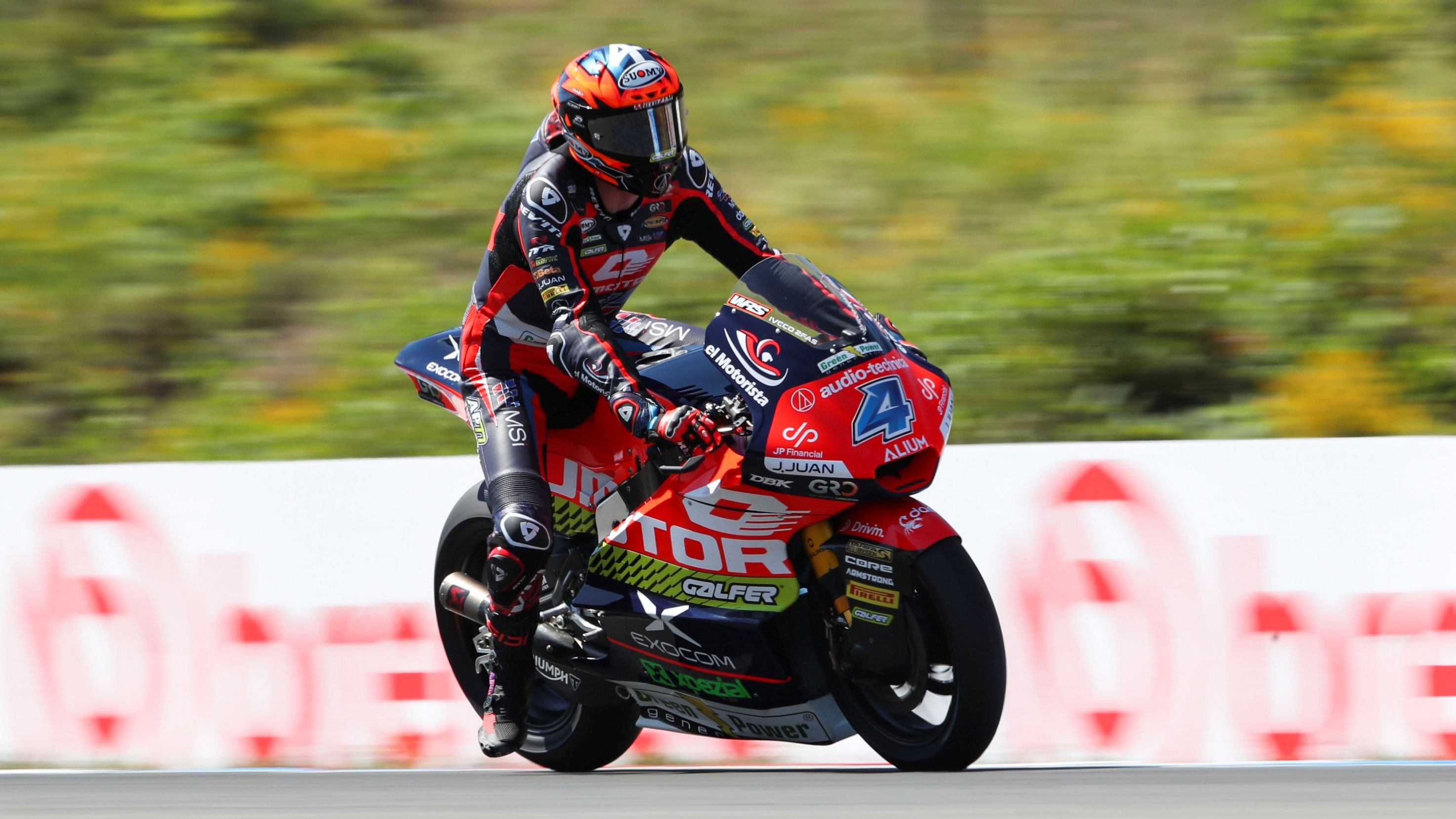 Iván Ortolá ha conseguido en Brno su primera victoria en Moto2