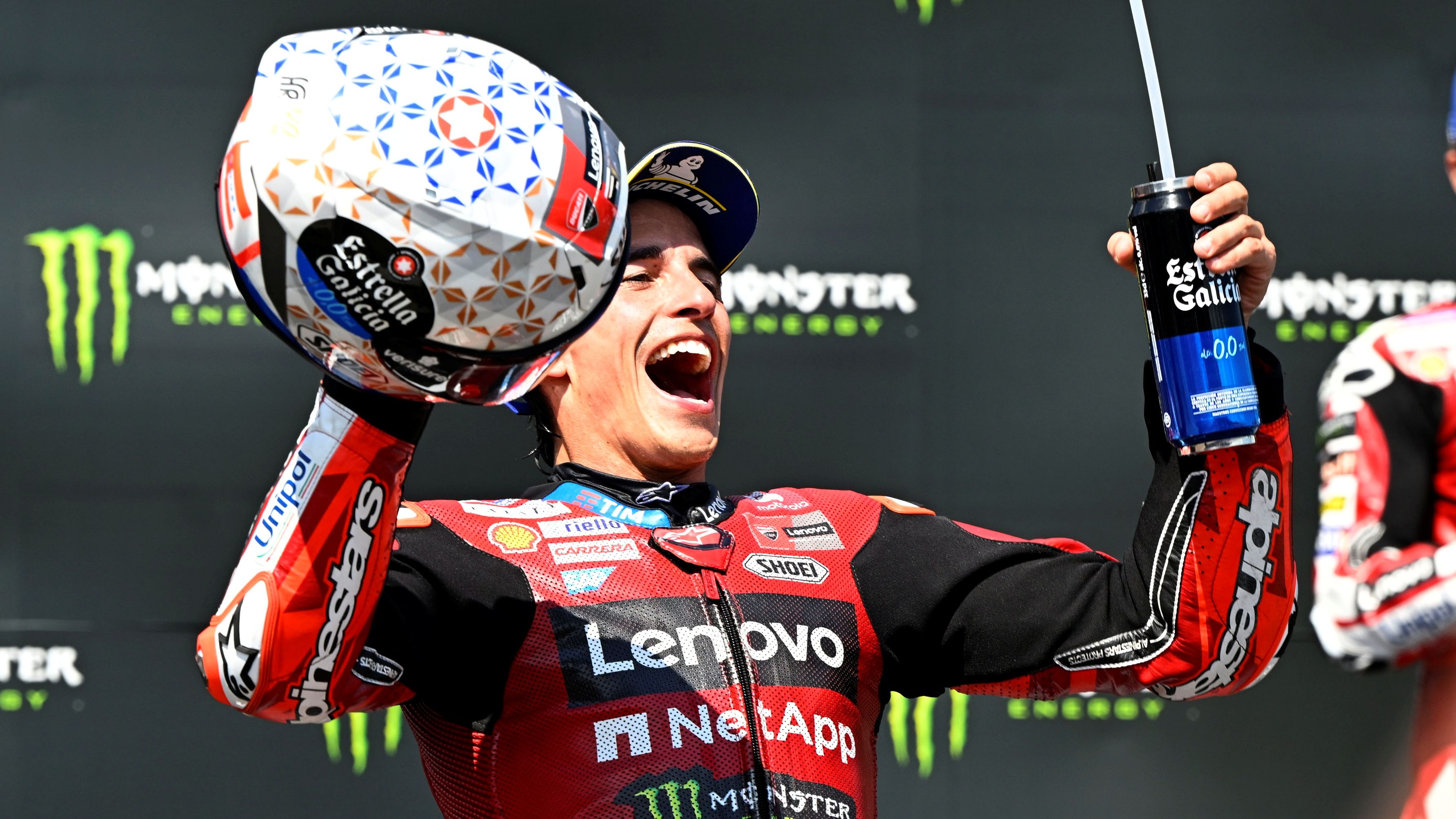 Marc Márquez celebra su victoria en Brno