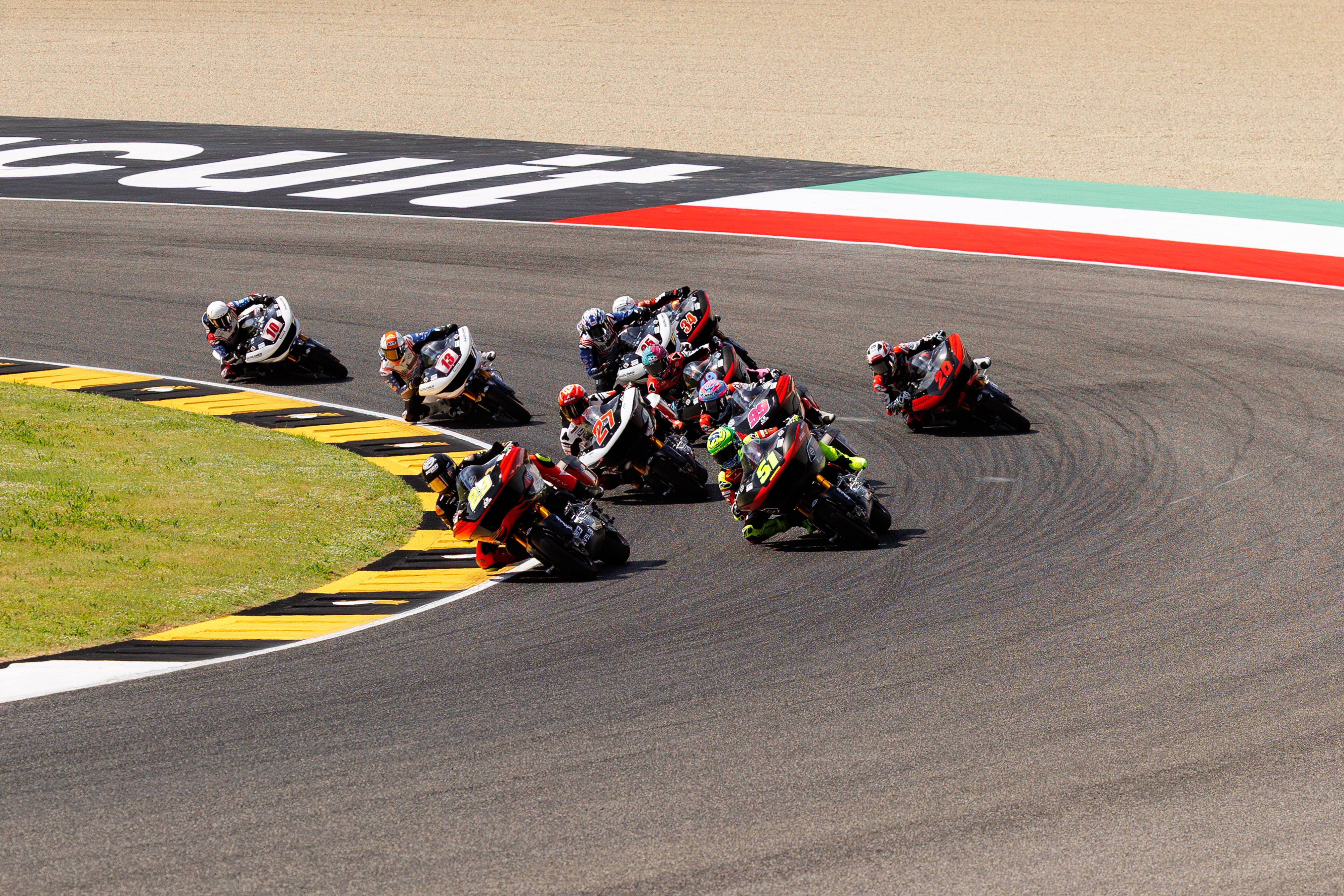 ¡Sorteamos 2 entradas dobles para vivir la Harley-Davidson Bagger World Cup en Motorland!