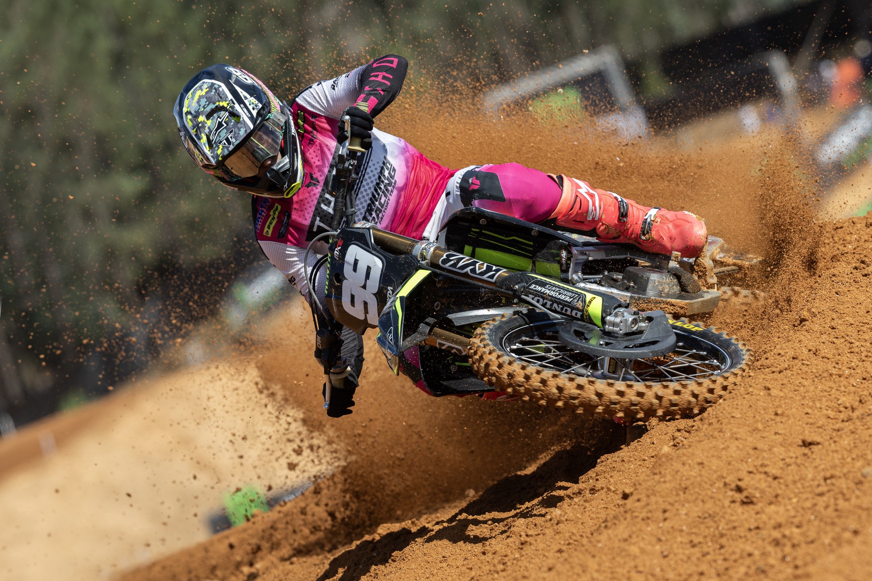 Guillem Farrés (Triumph) dueño del Mundial de MX2 en Águeda, Portugal