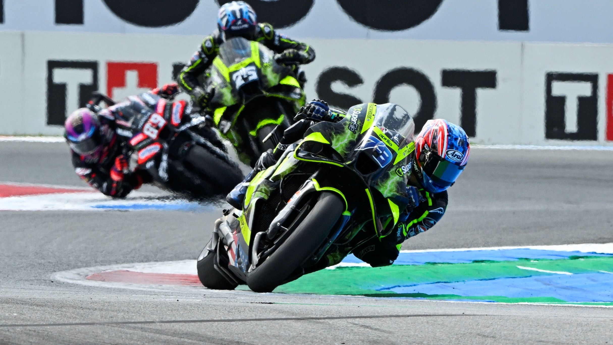Ai Ogura se va de Raúl Fernández y Jorge Martín rumbo a su primera victoria, MotoGP Assen 2026