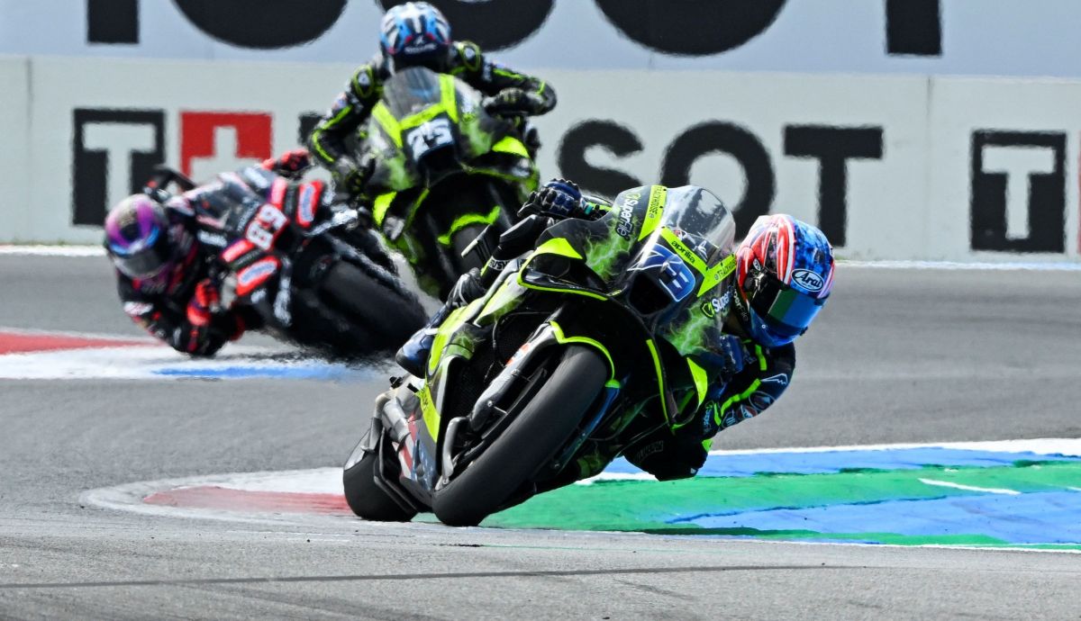 Ai Ogura se va de Raúl Fernández y Jorge Martín rumbo a su primera victoria, MotoGP Assen 2026