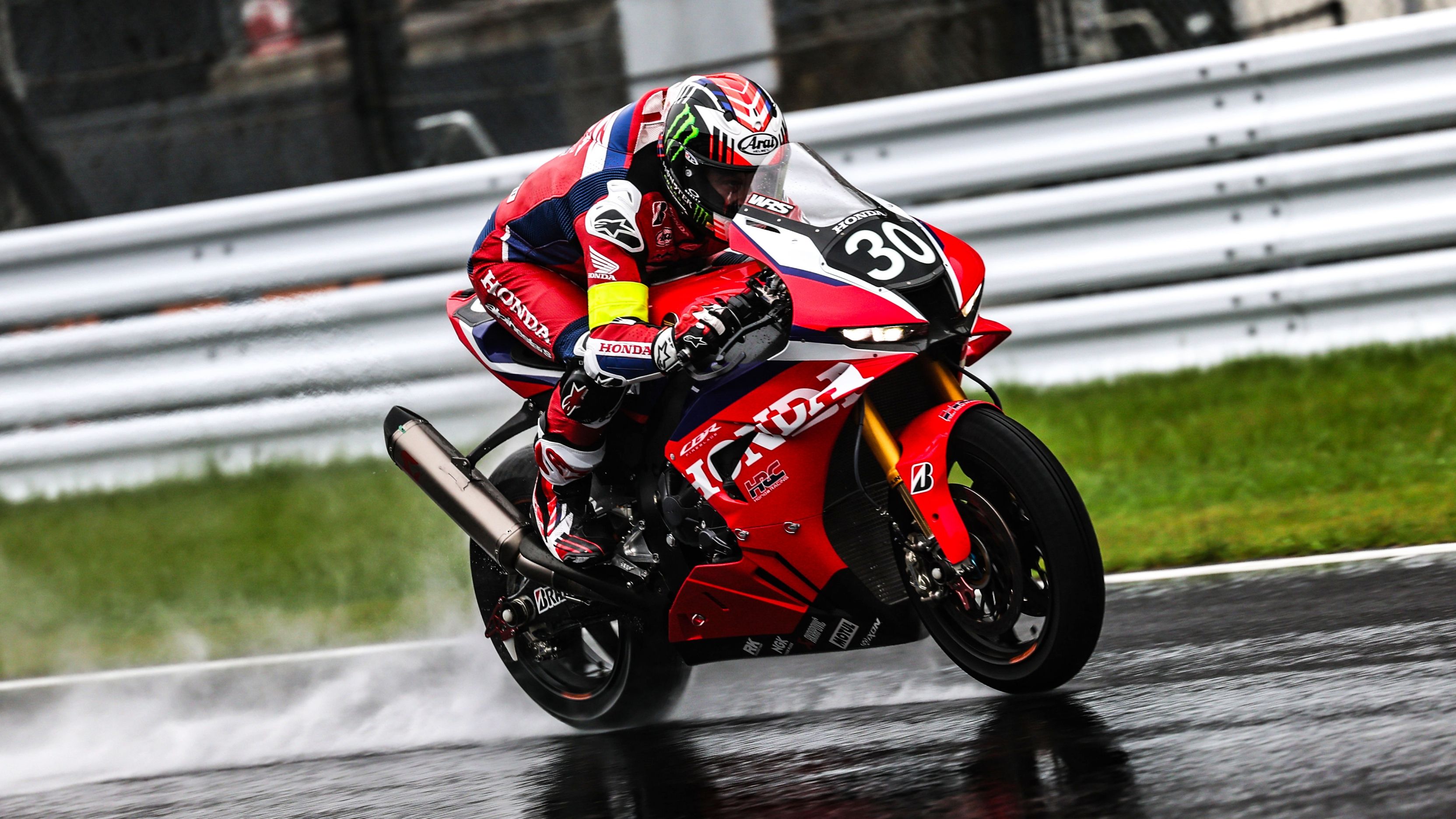 Honda HRC ha ganado unas 8 horas de Suzuka 2026 pasadas por agua