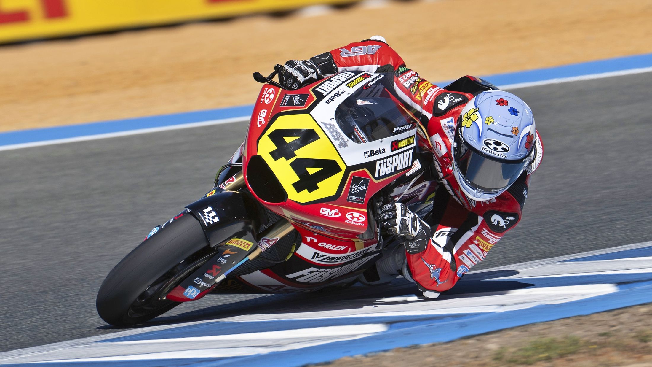 Milan Pawelec suma tres victorias en cinco carreras en el Europeo de Moto2 2026