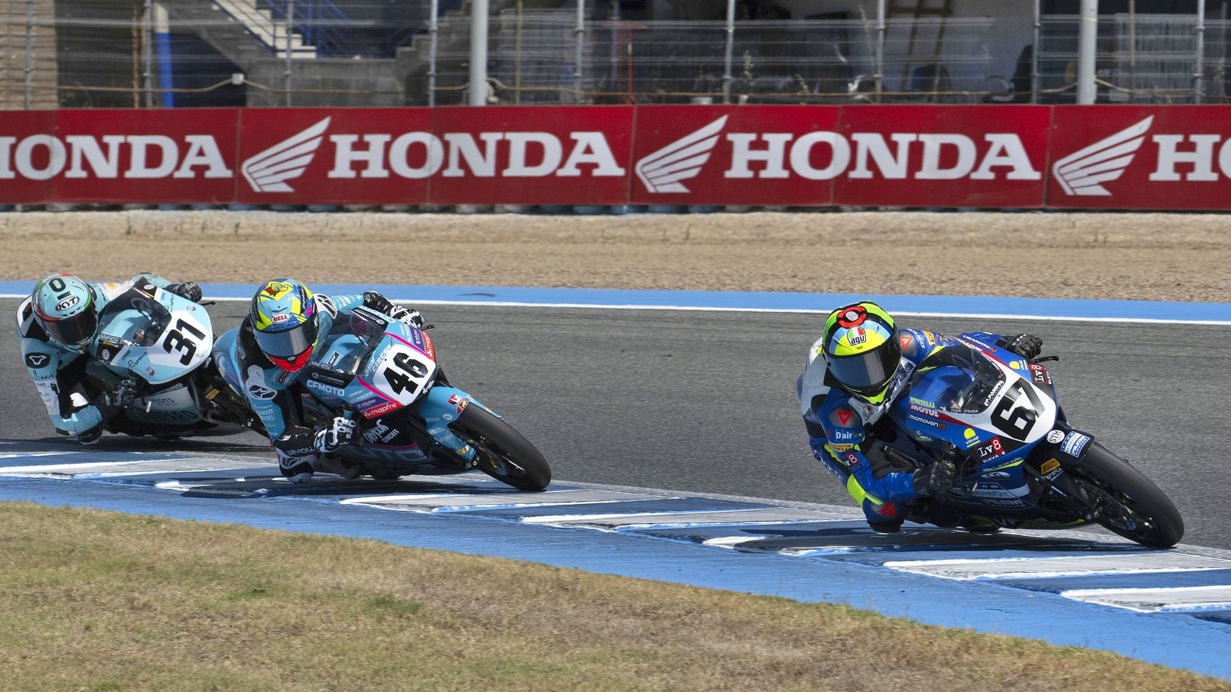 Lorenzo Pritelli se estrenó como ganador en la Moto4 European Cup ante Álvaro Lucas y Edoardo Savino