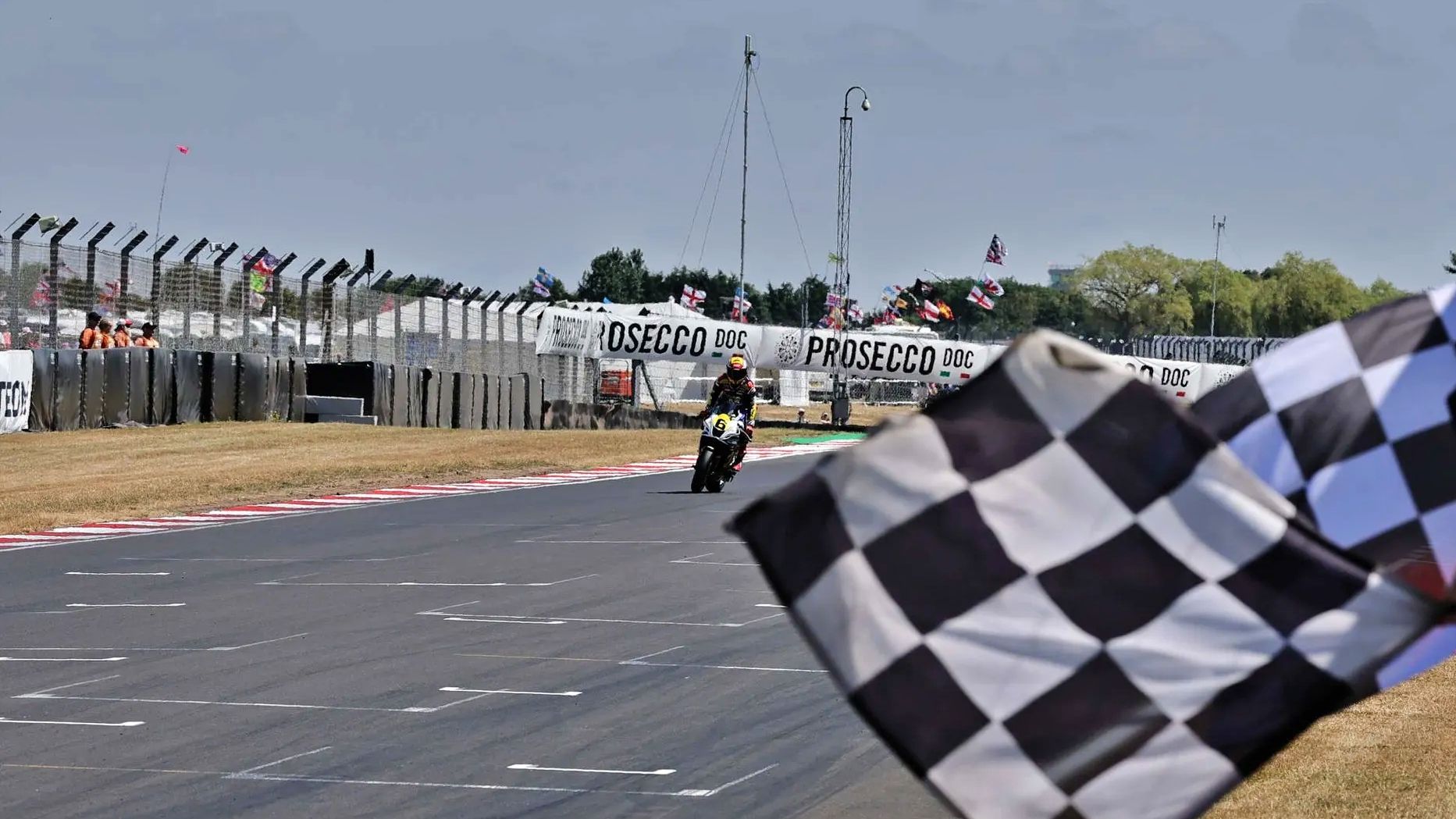 María Herrera entra en meta en solitario en Donington
