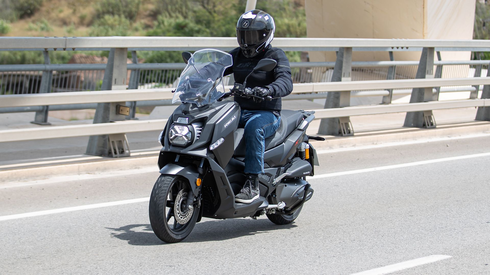RIEJU X OVER 2026 Accion (34)