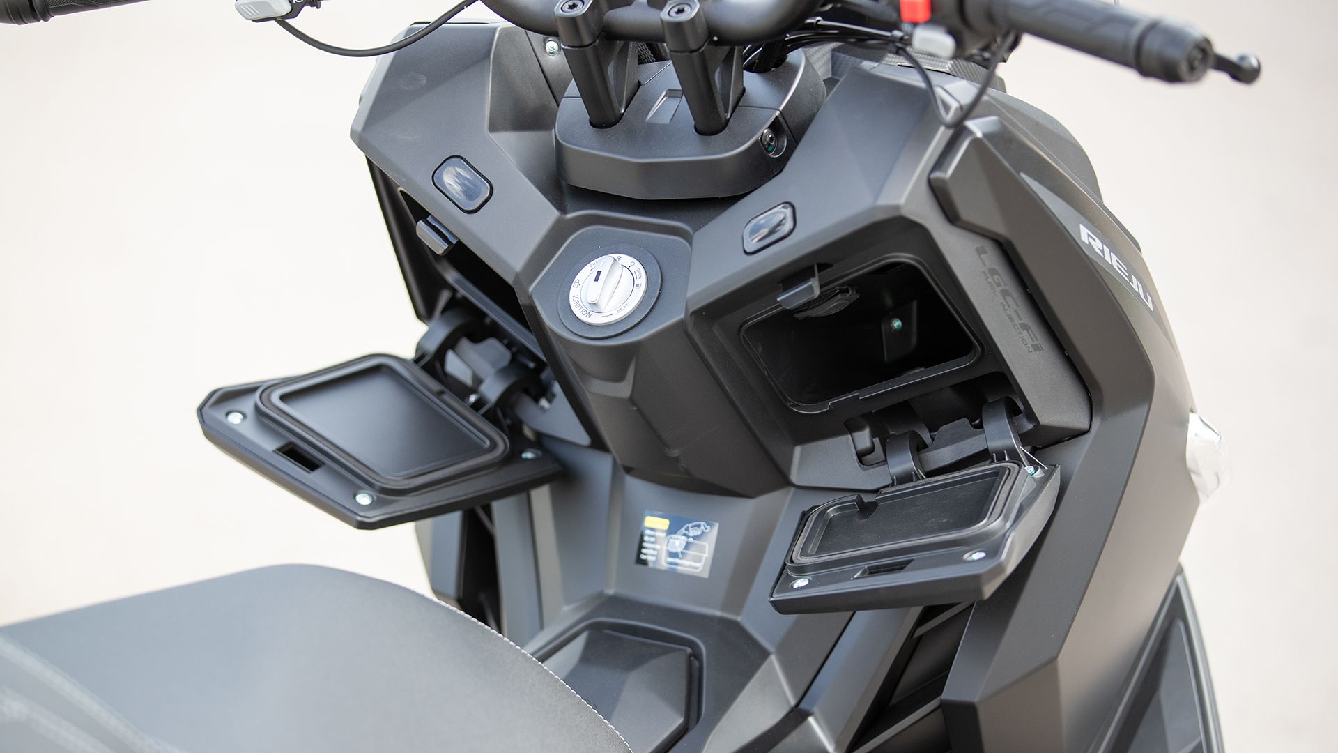  RIEJU XOVER 2026 Detalles (26)