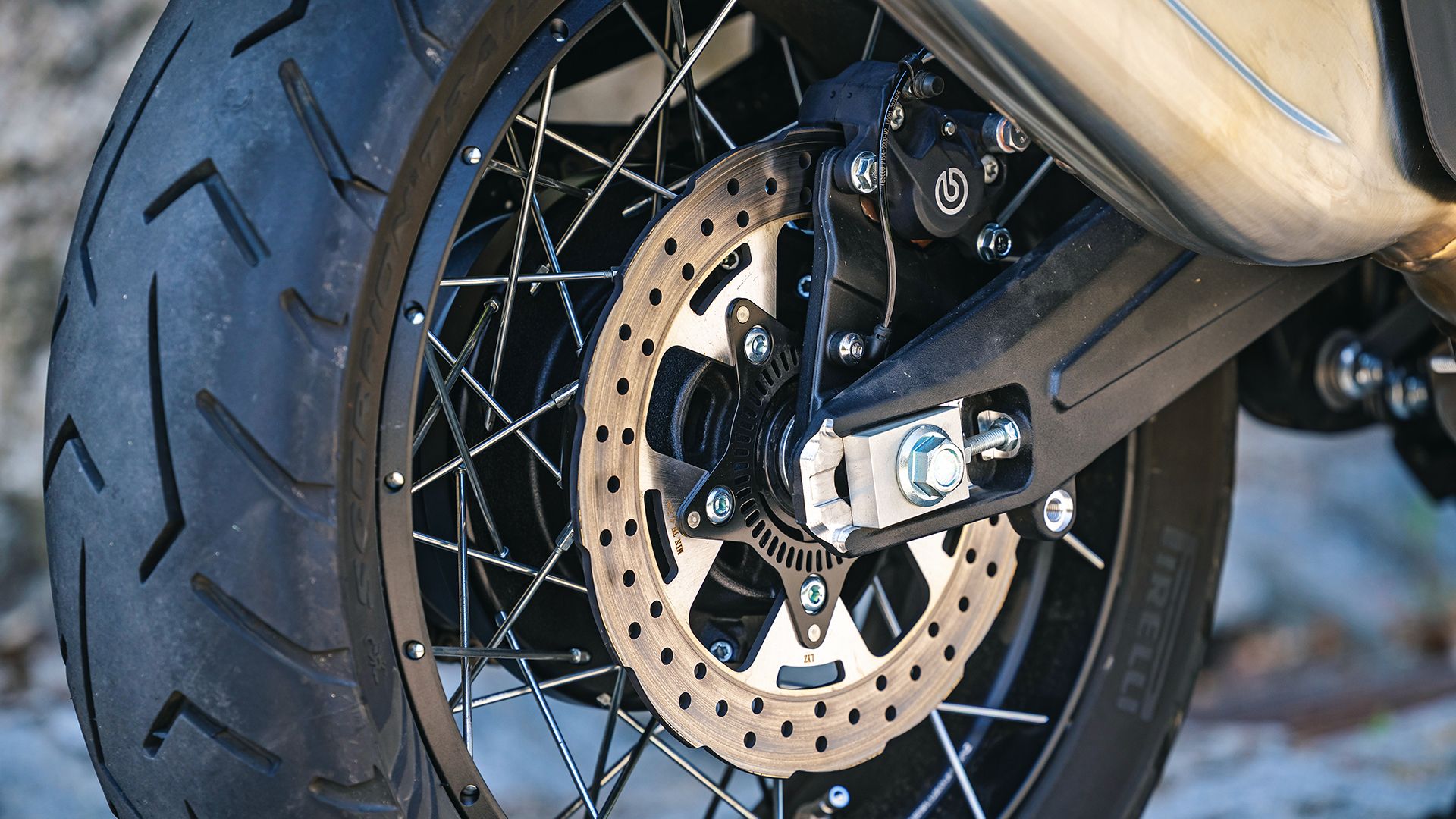 Moto Morini X Cape 1200 Detalles (5)
