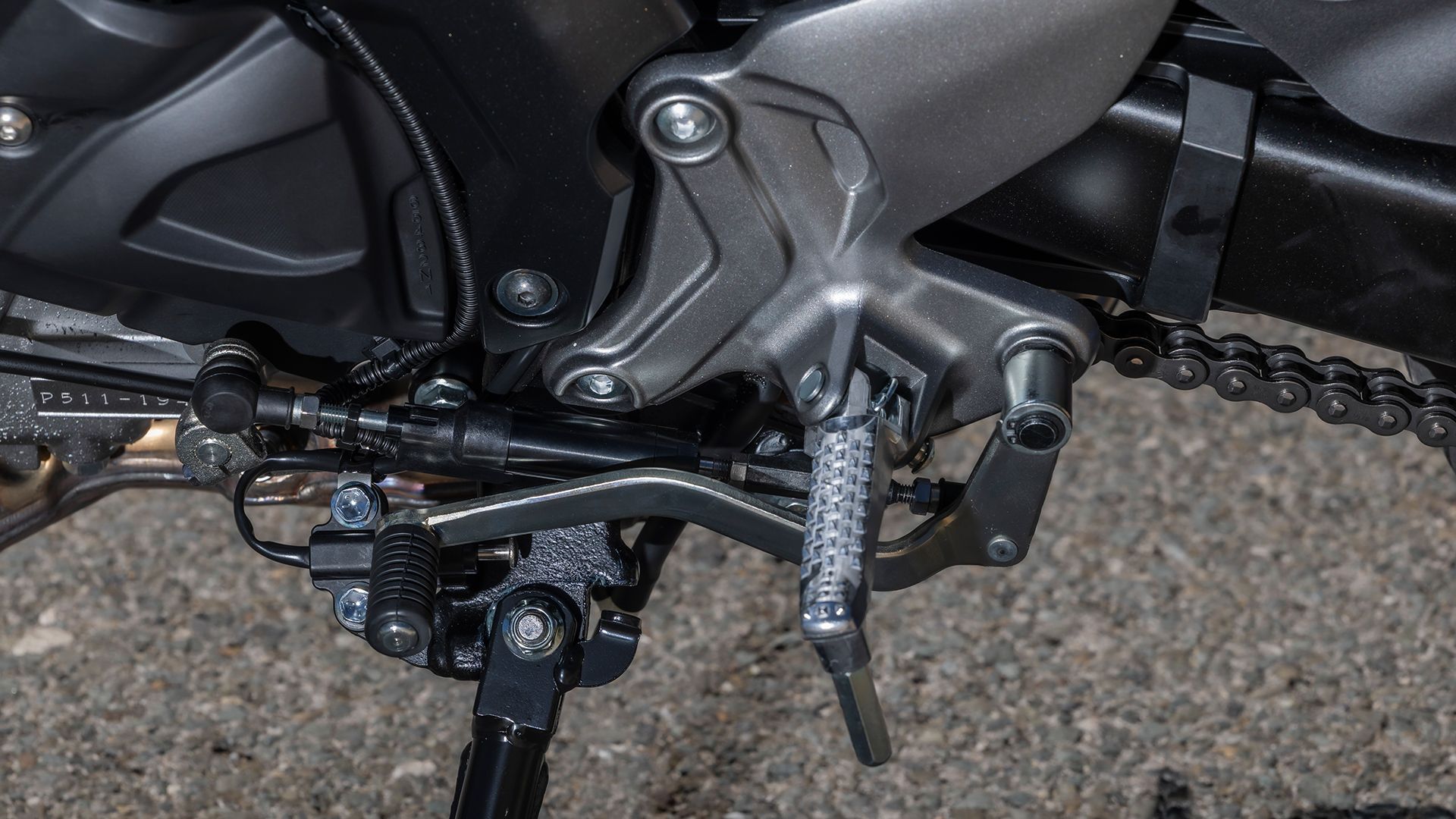 Suzuki SV7 GX 2026 Detalles (49)