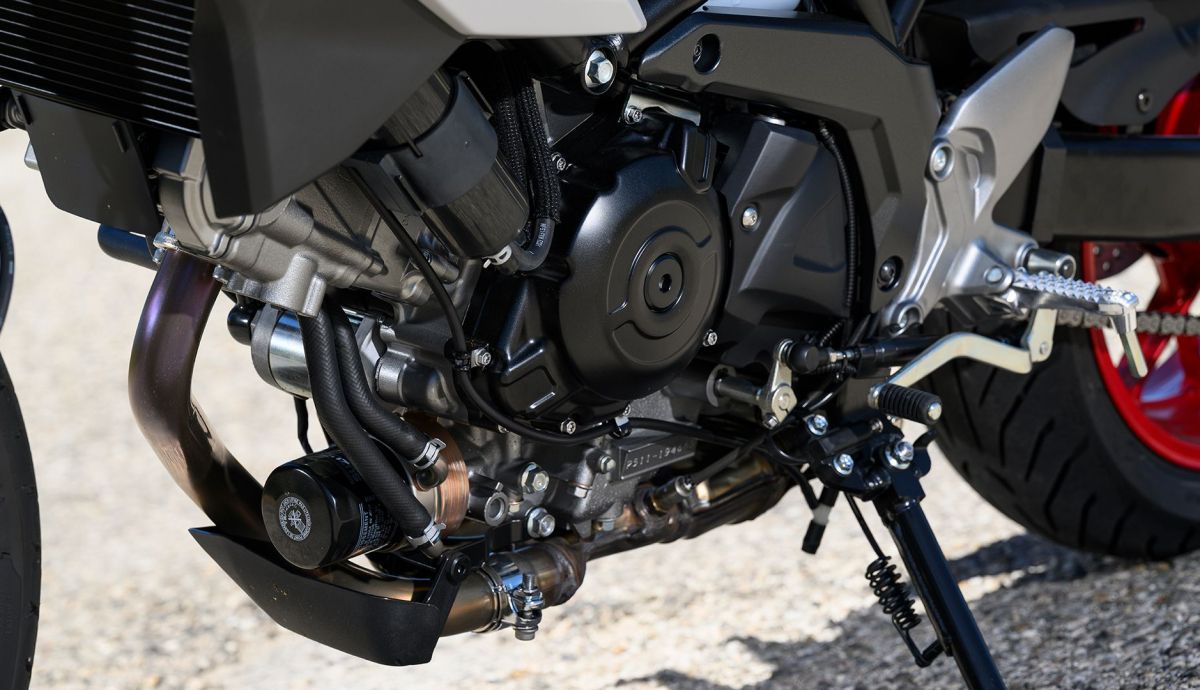 Suzuki SV7 GX 2026 Detalles