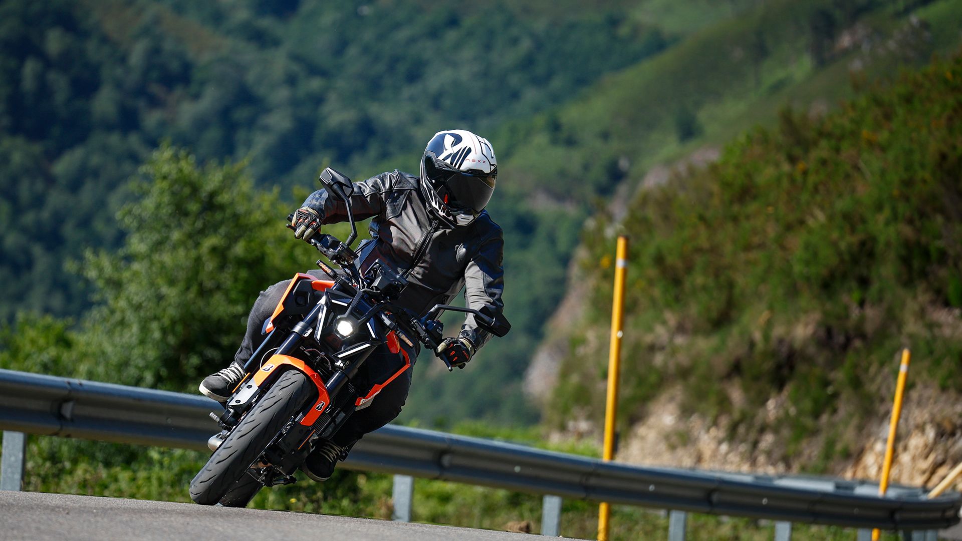 KTM 790 Duke 2026 Accion (13)